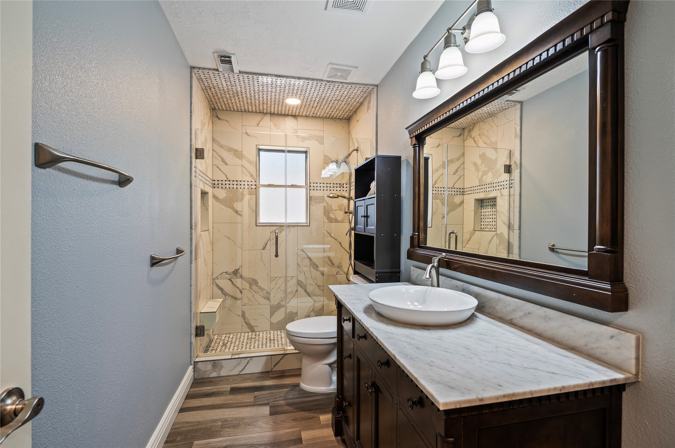 505 Twin Pines Drive, Friendswood, TX 77546