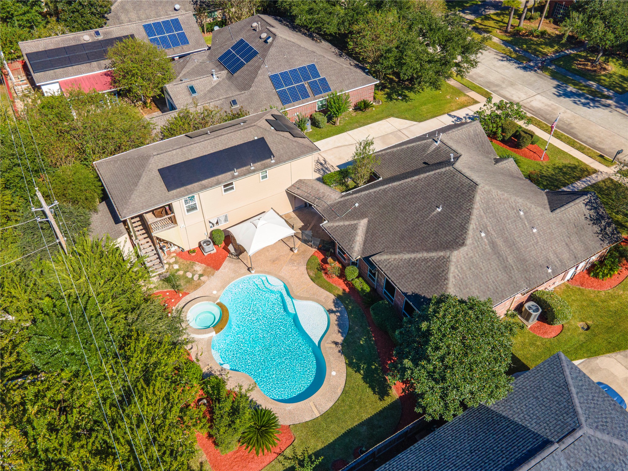 505 Twin Pines Drive, Friendswood, TX 77546