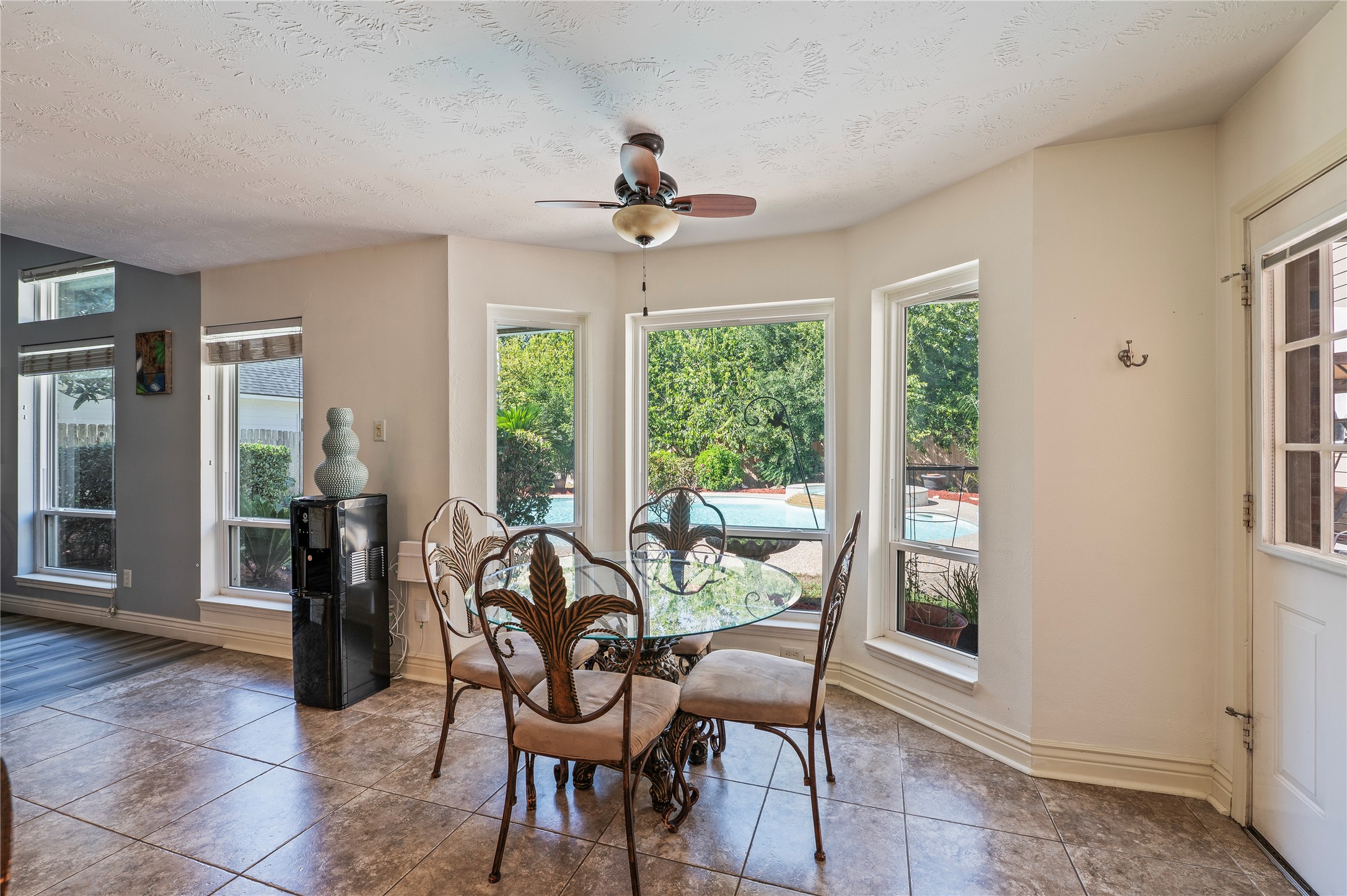 505 Twin Pines Drive, Friendswood, TX 77546