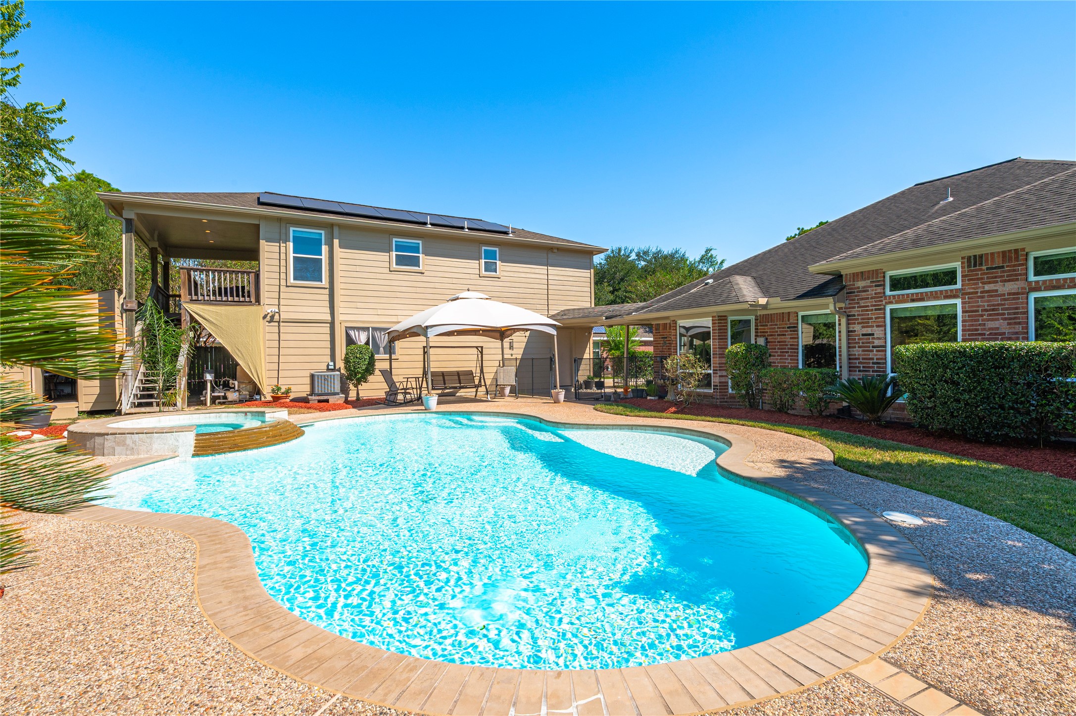 505 Twin Pines Drive, Friendswood, TX 77546