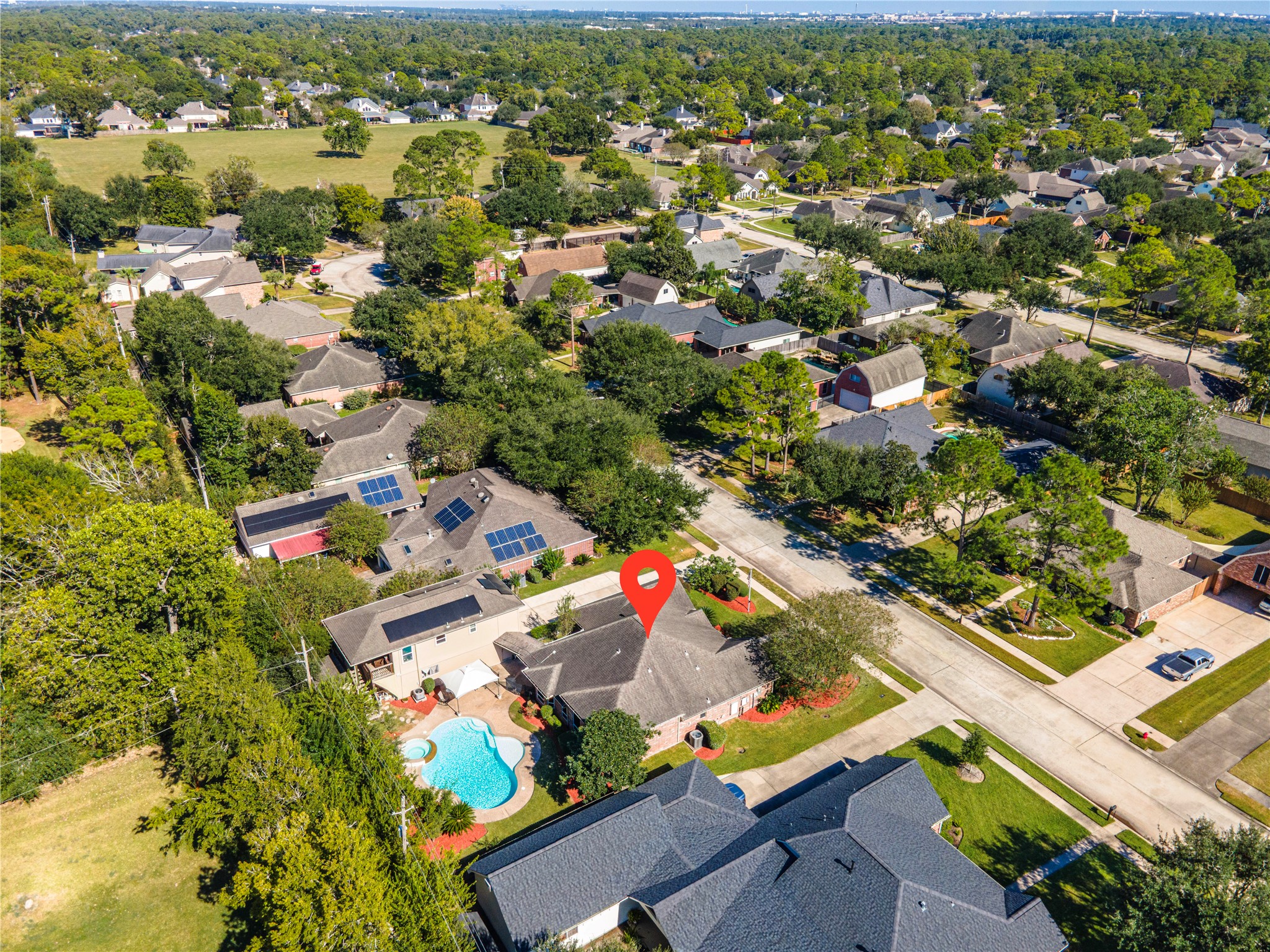 505 Twin Pines Drive, Friendswood, TX 77546