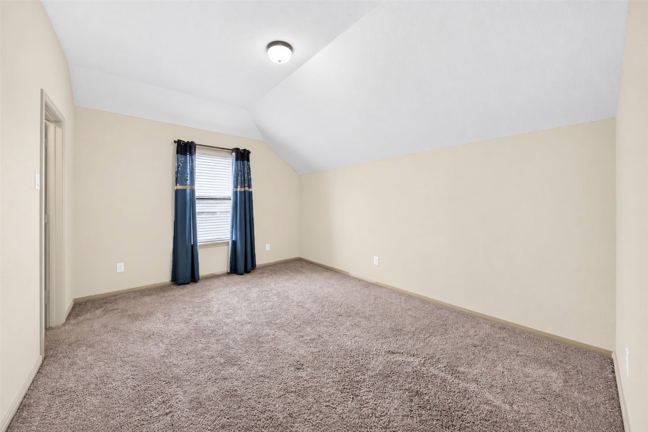 4th Bedroom upstairs.