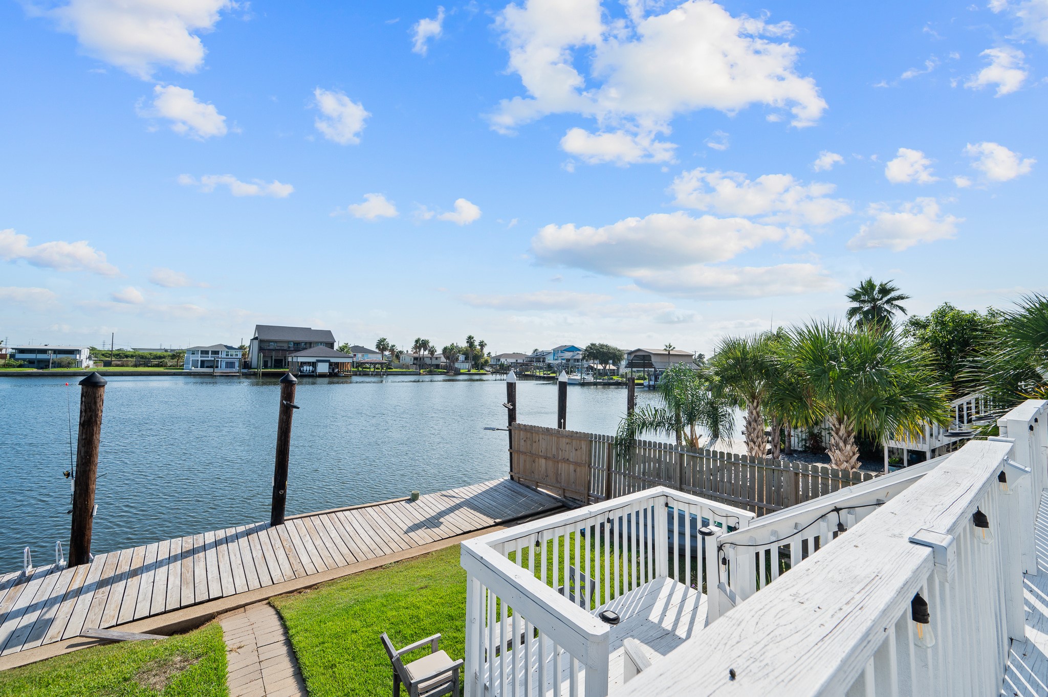 906 91st Street, Galveston, TX 77554