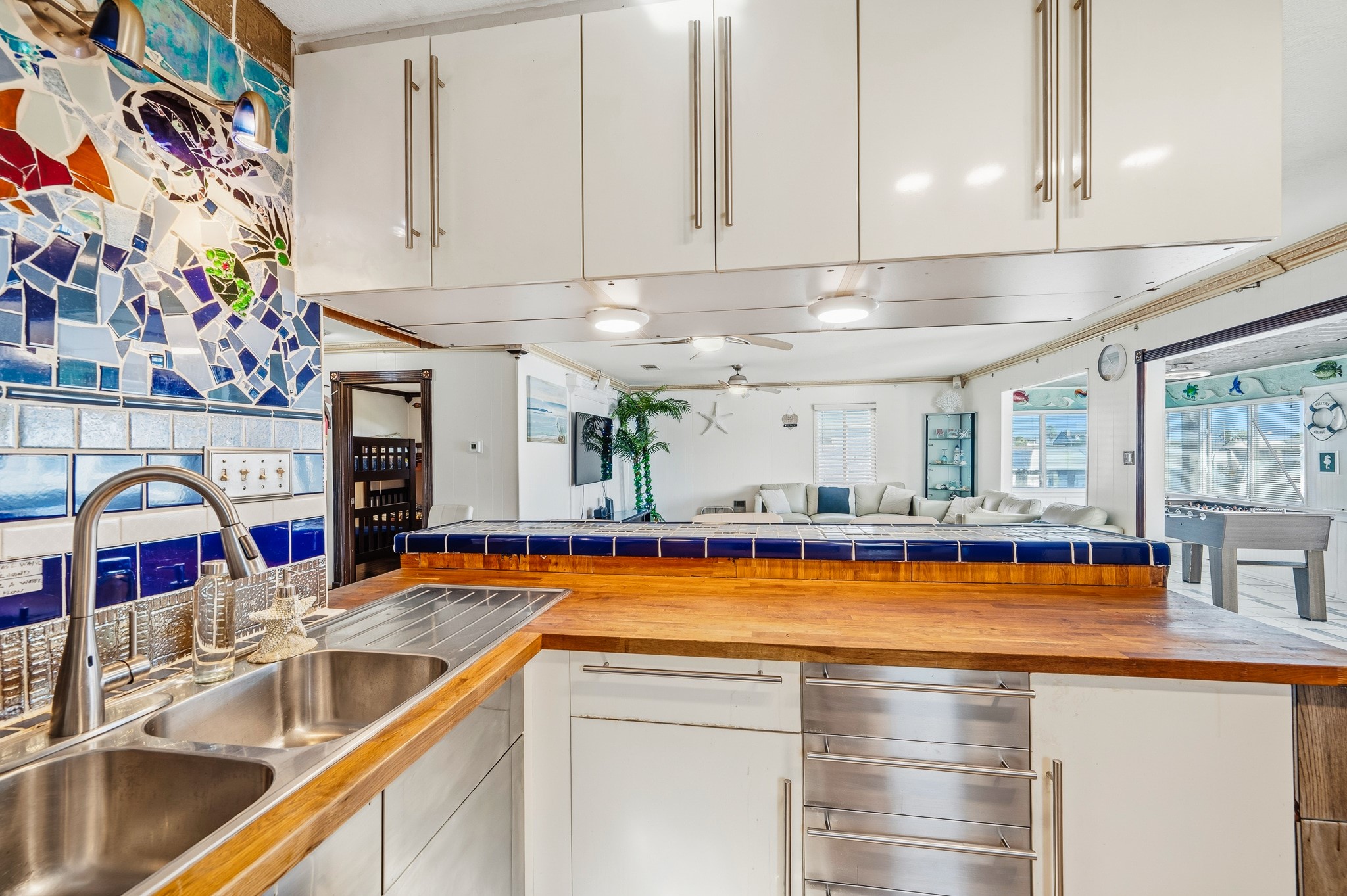 906 91st Street, Galveston, TX 77554