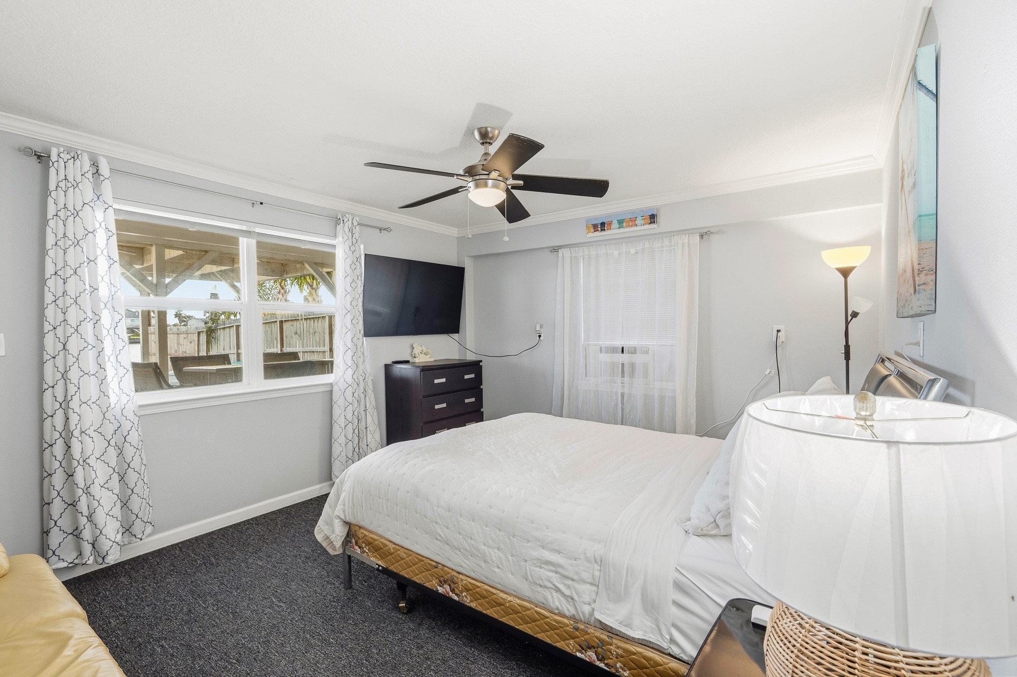 906 91st Street, Galveston, TX 77554