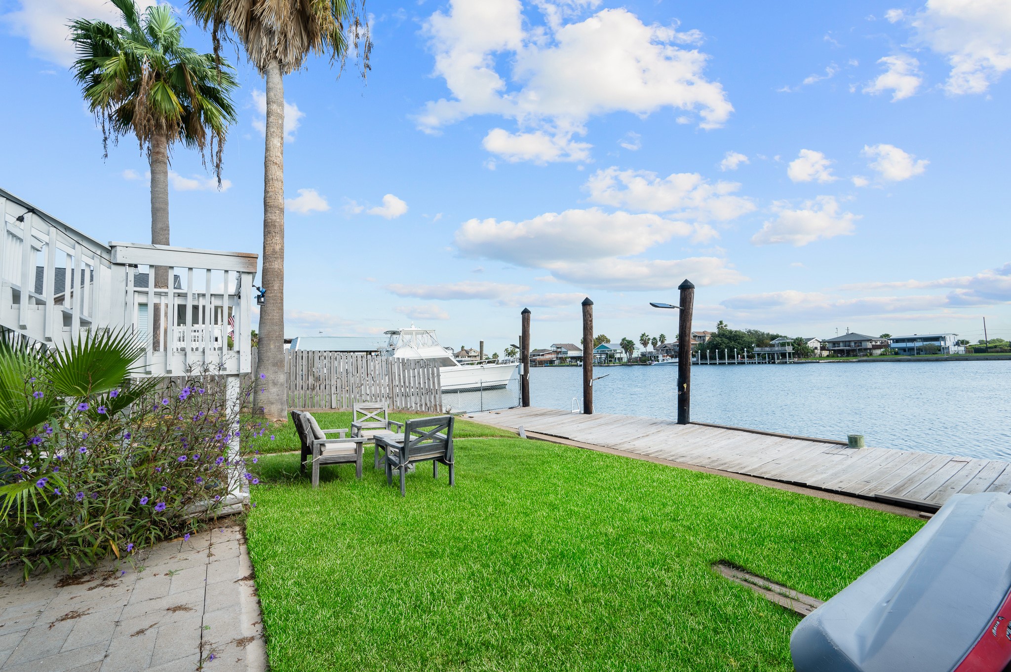 906 91st Street, Galveston, TX 77554