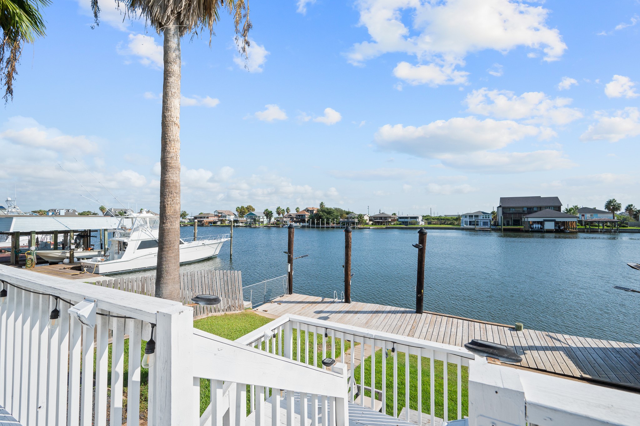 906 91st Street, Galveston, TX 77554