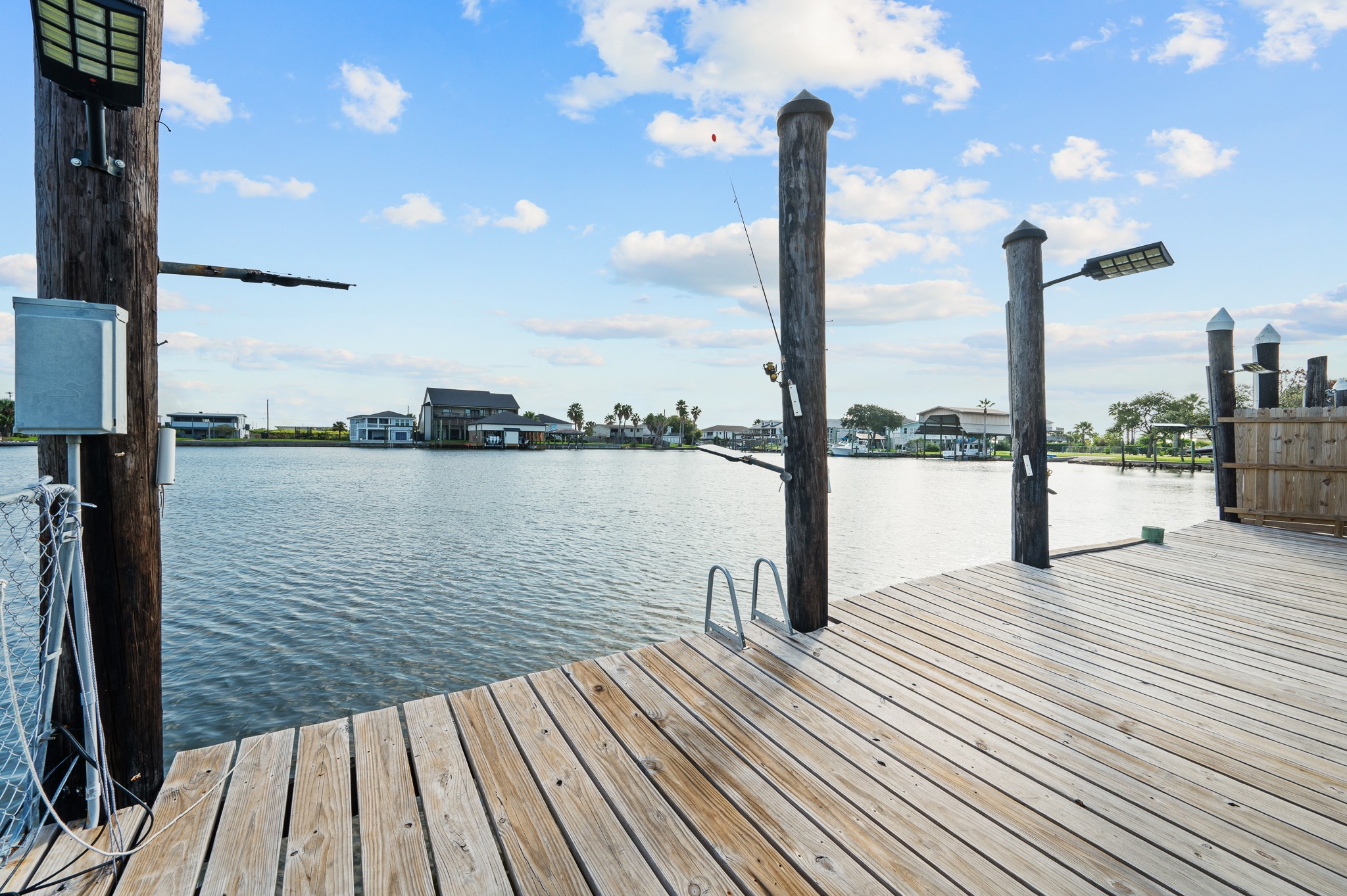 906 91st Street, Galveston, TX 77554