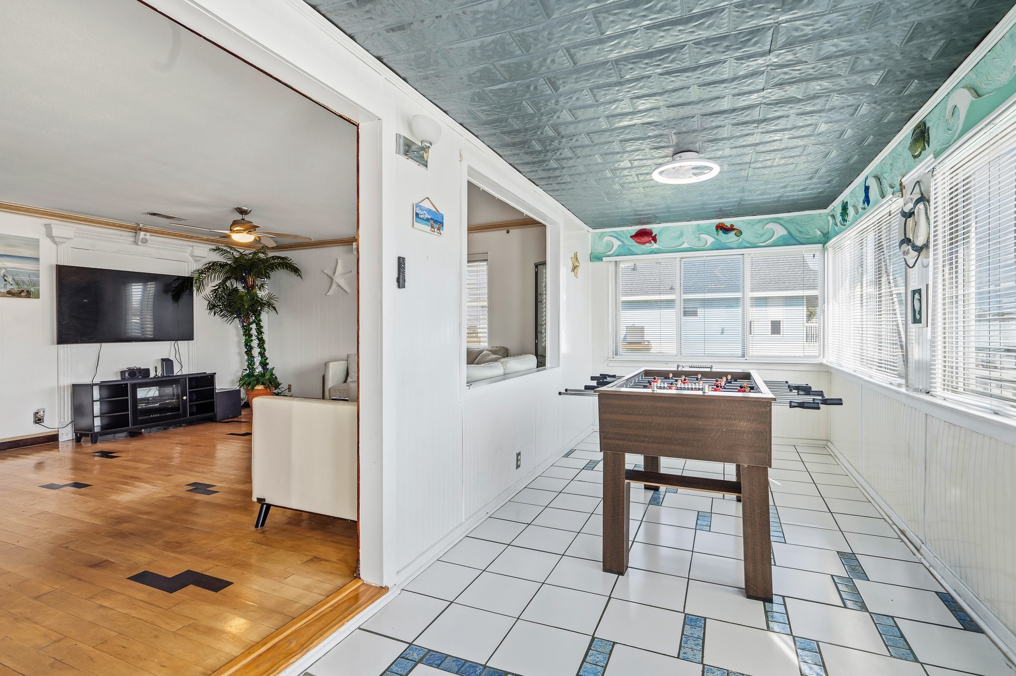 906 91st Street, Galveston, TX 77554