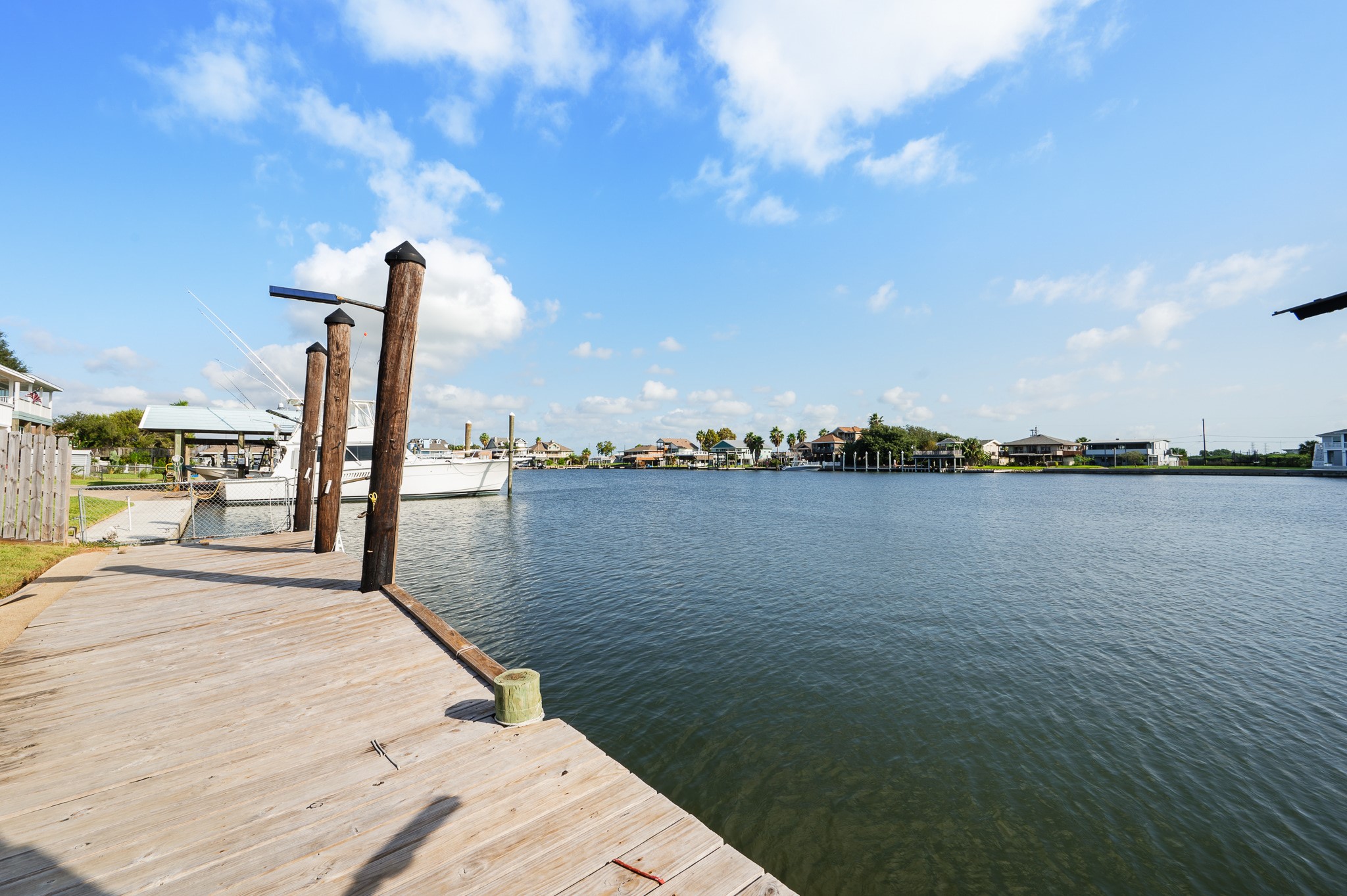 906 91st Street, Galveston, TX 77554