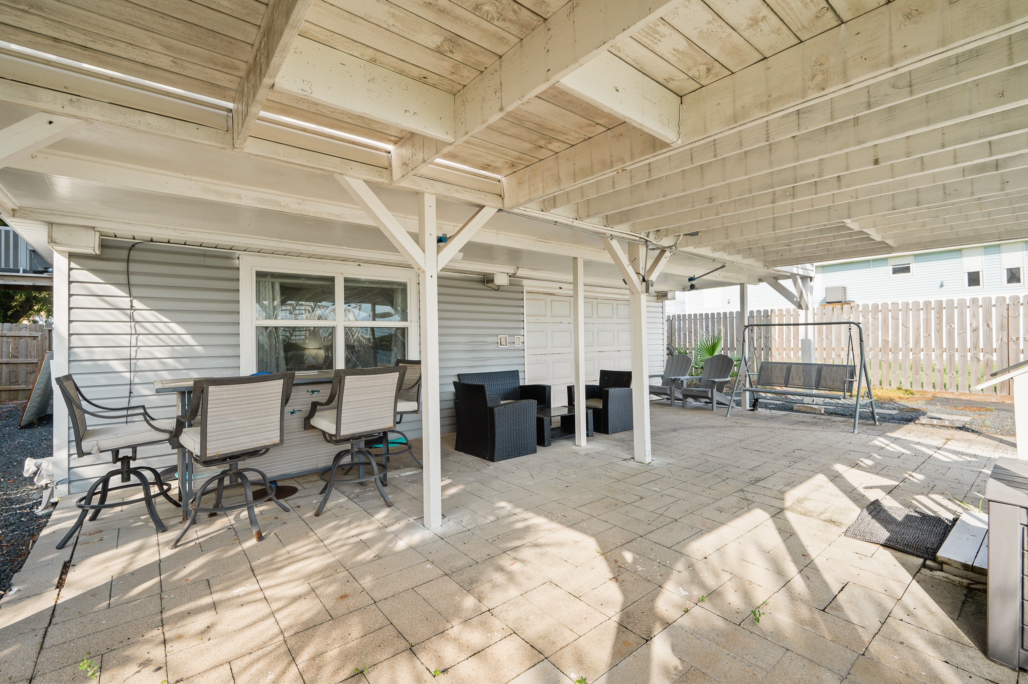 906 91st Street, Galveston, TX 77554