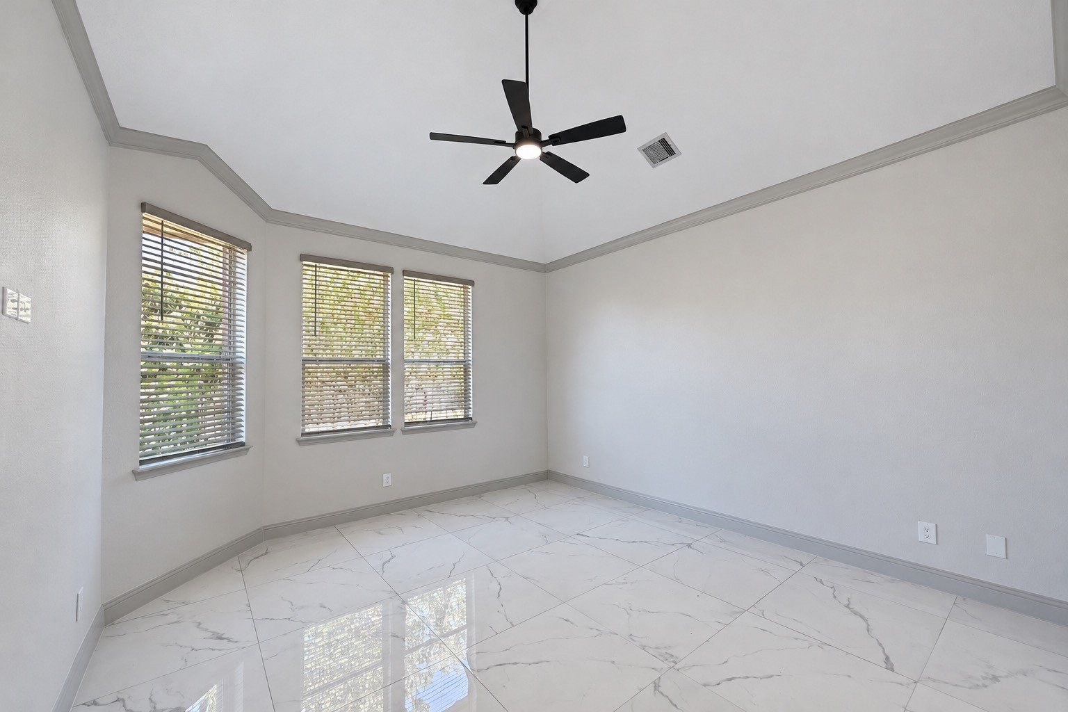511 Briscoe Circle, Dickinson, TX 77539 511 Briscoe Circle, Dickinson, TX 77539
