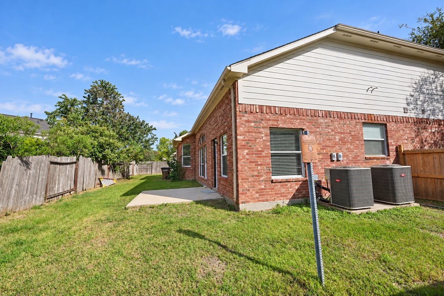511 Briscoe Circle, Dickinson, TX 77539