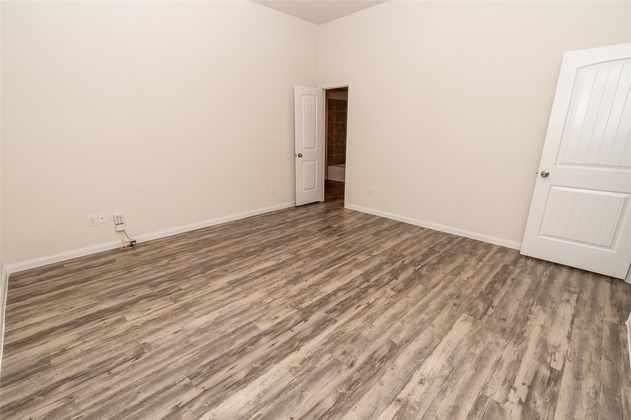 Photos may be representative of the floor plan and not the exact home. Finishes, layout, and features of the actual property for lease may vary.