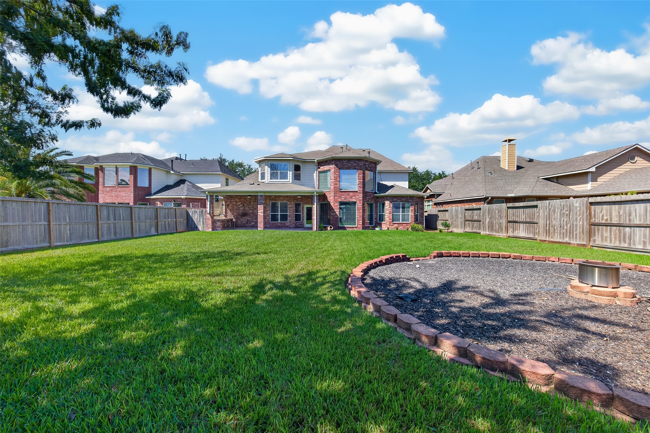 6118 Southwell Lane, League City, TX 77573