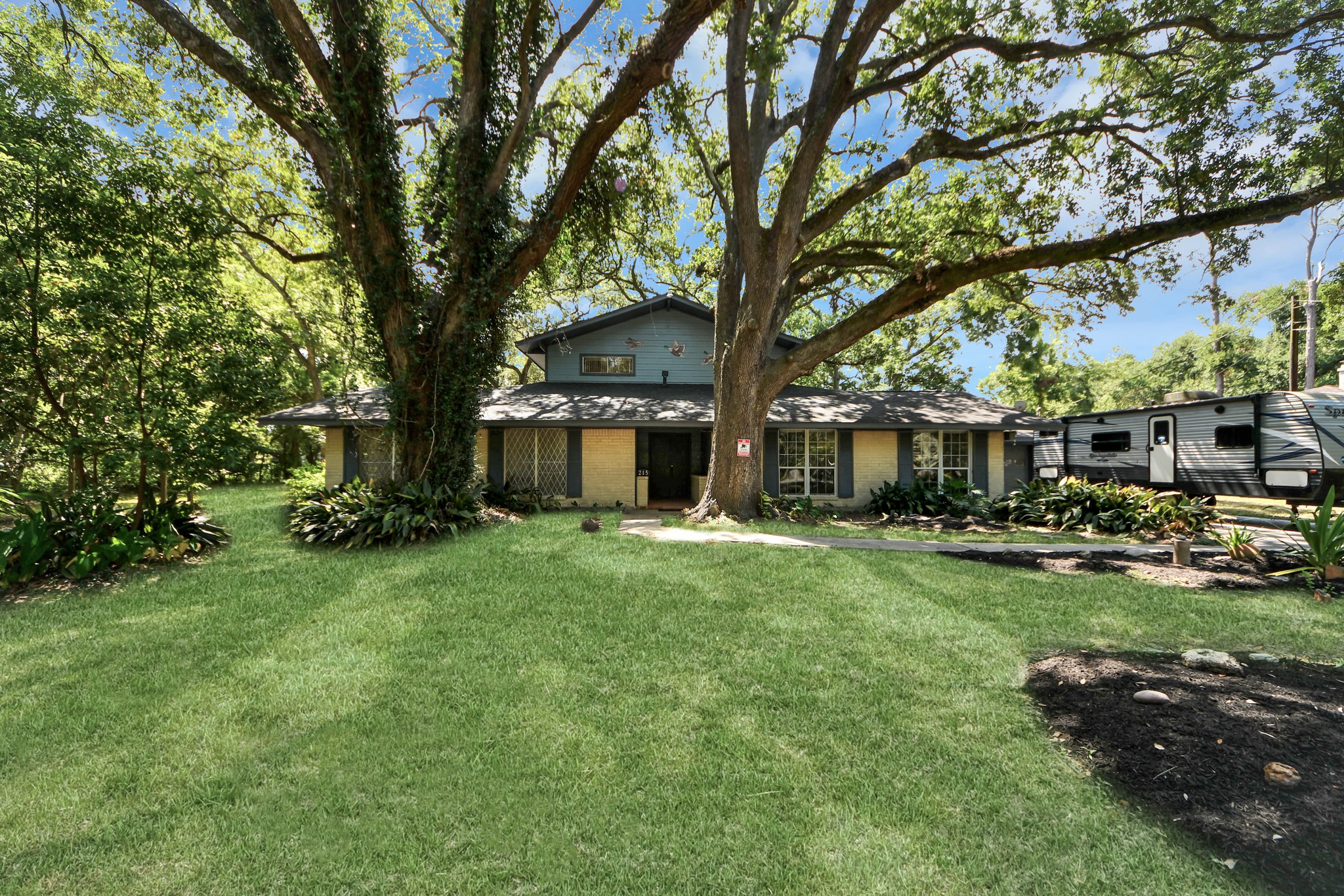 215 Hardy Street, Bacliff, TX 77518 215 Hardy Street, Bacliff, TX 77518