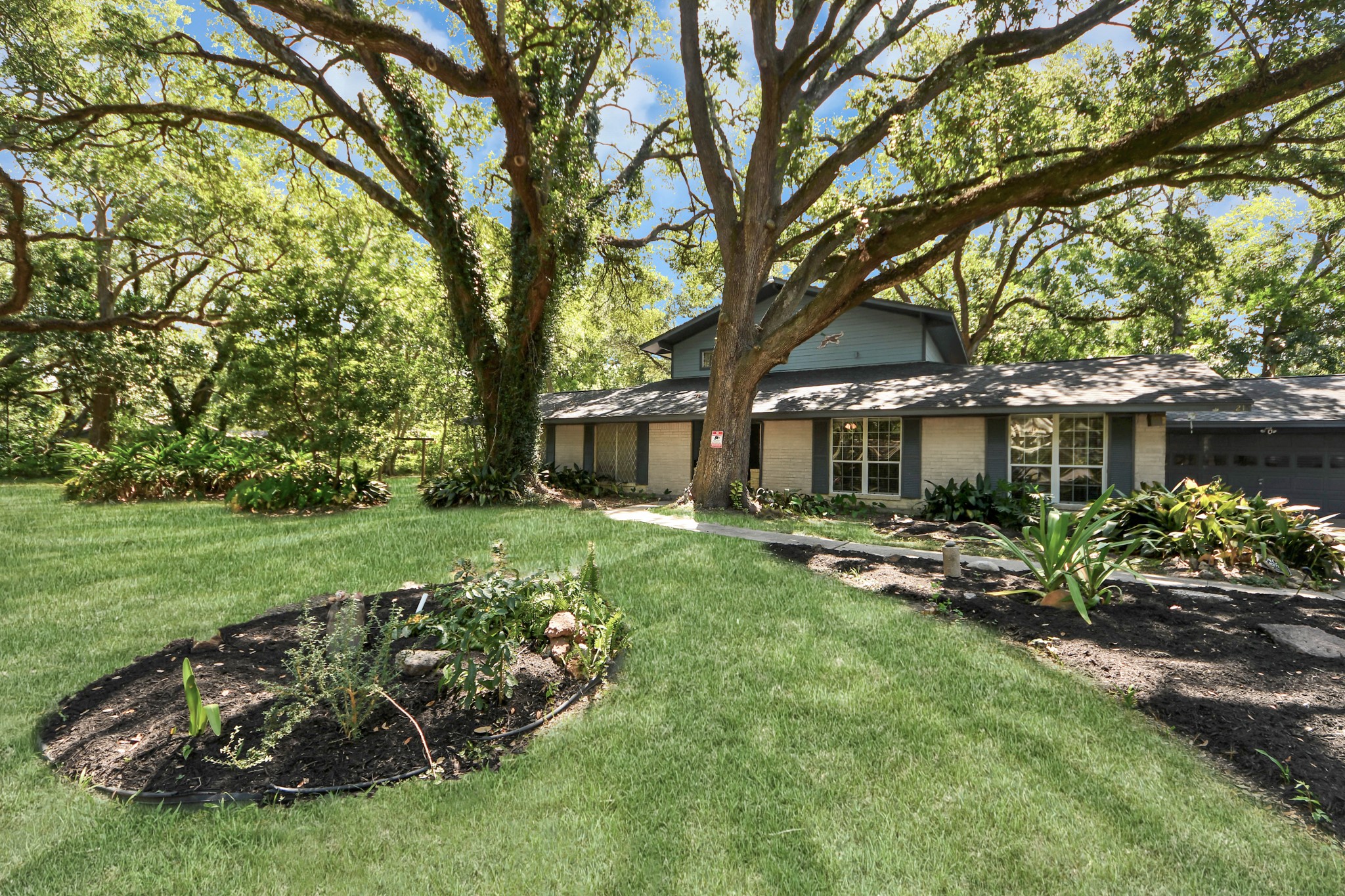 215 Hardy Street, Bacliff, TX 77518 215 Hardy Street, Bacliff, TX 77518