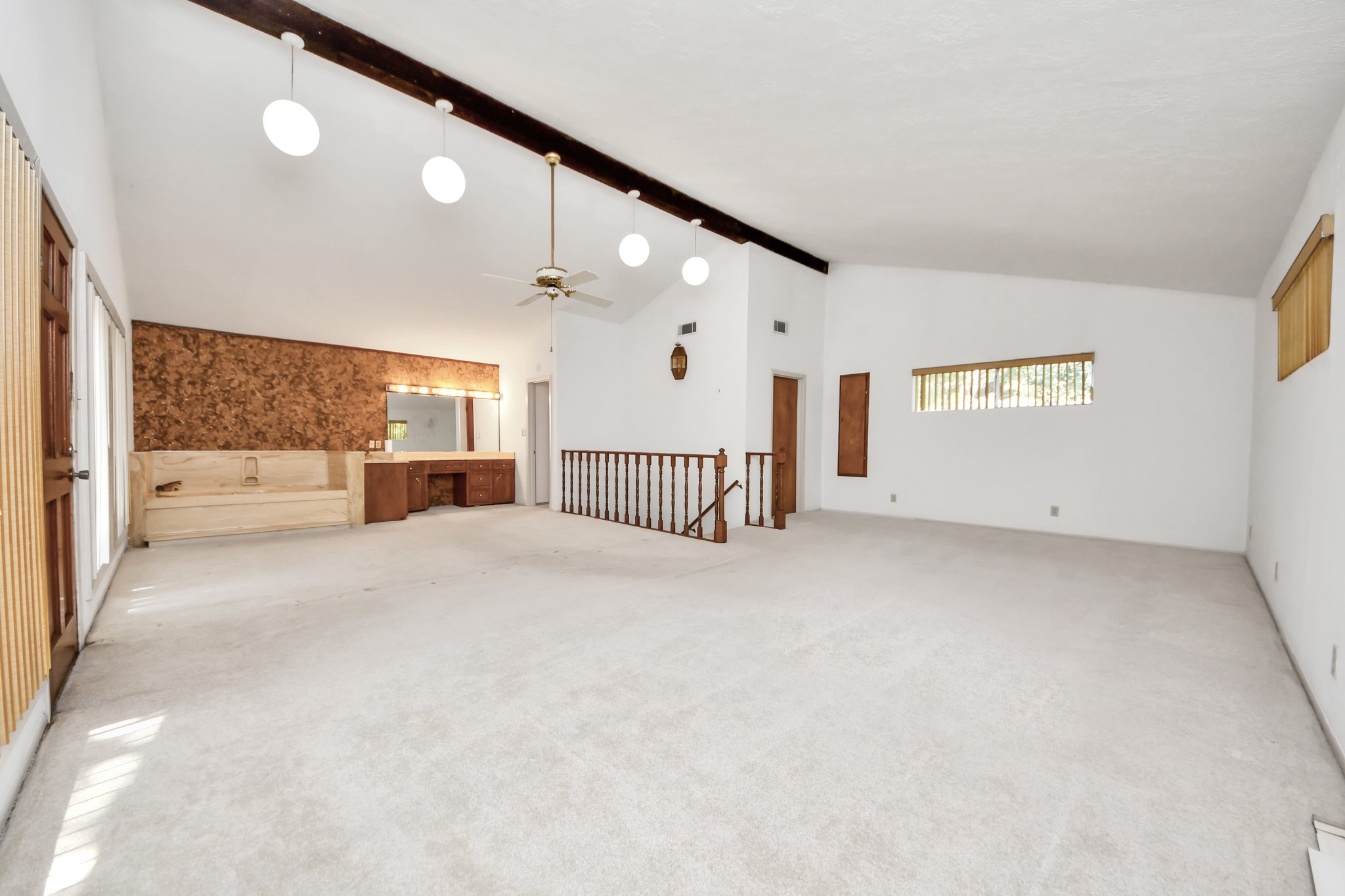 215 Hardy Street, Bacliff, TX 77518