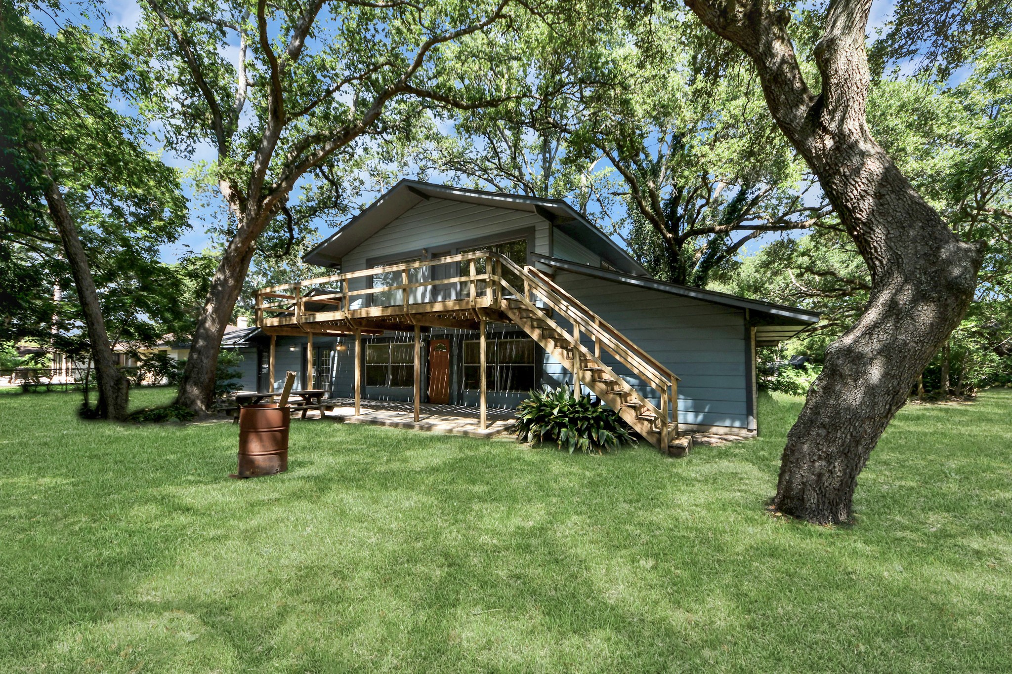 215 Hardy Street, Bacliff, TX 77518