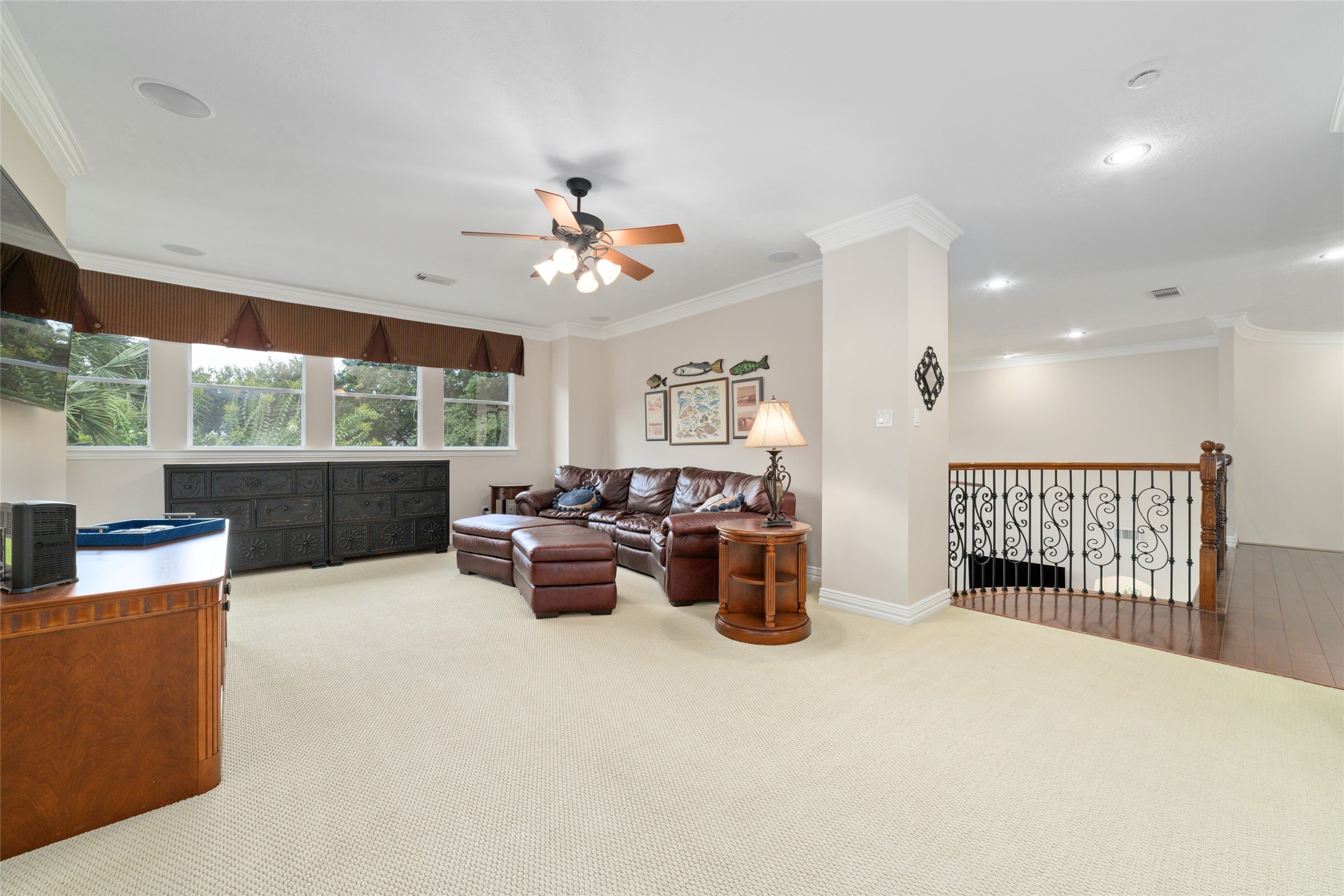 Game room upstairs