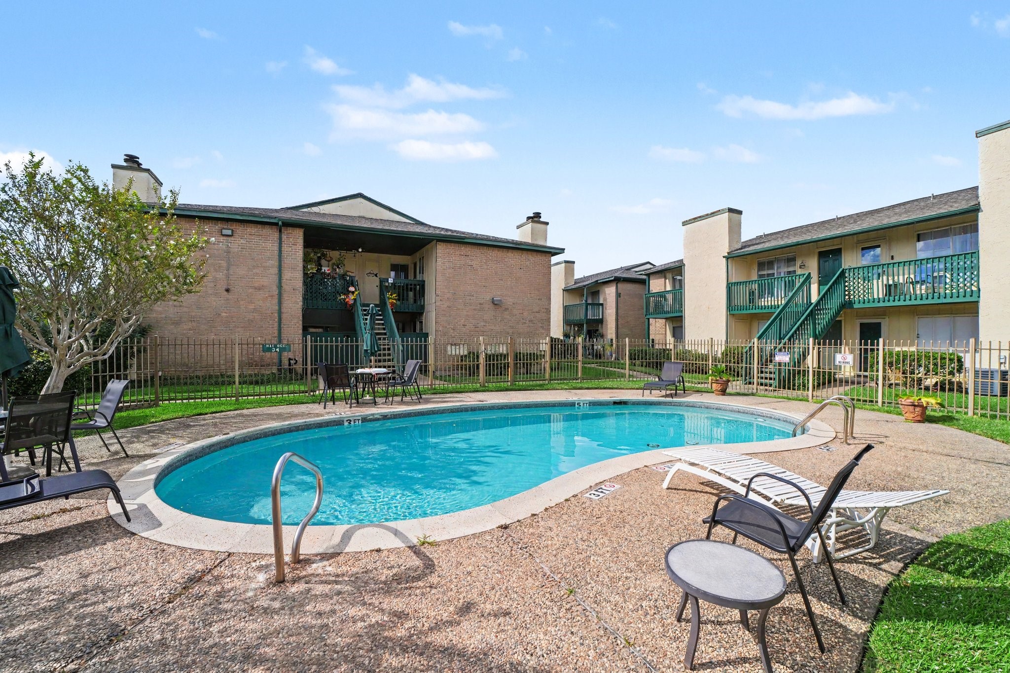 1516 Bay Area Boulevard, #F15, Houston, TX 77058