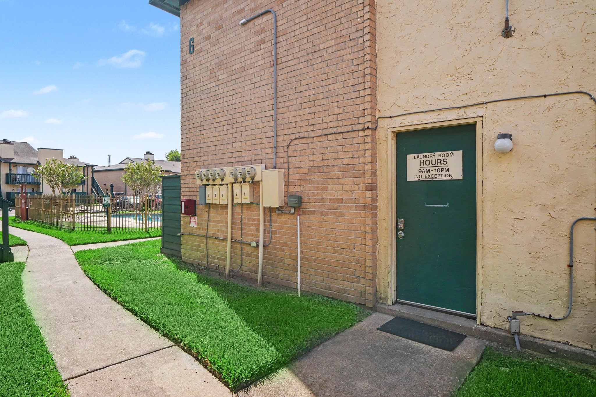 1516 Bay Area Boulevard, #F15, Houston, TX 77058