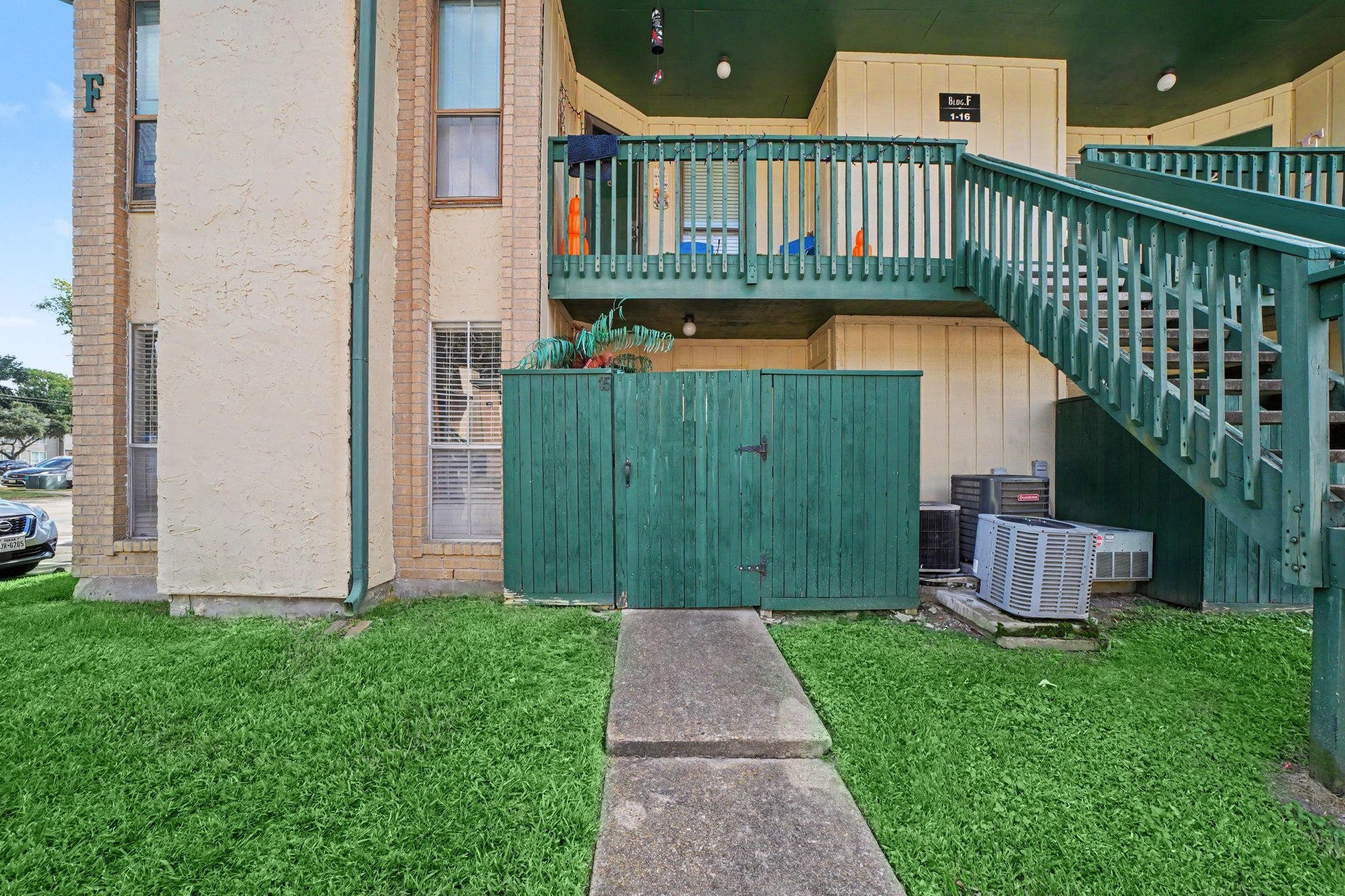 1516 Bay Area Boulevard, #F15, Houston, TX 77058