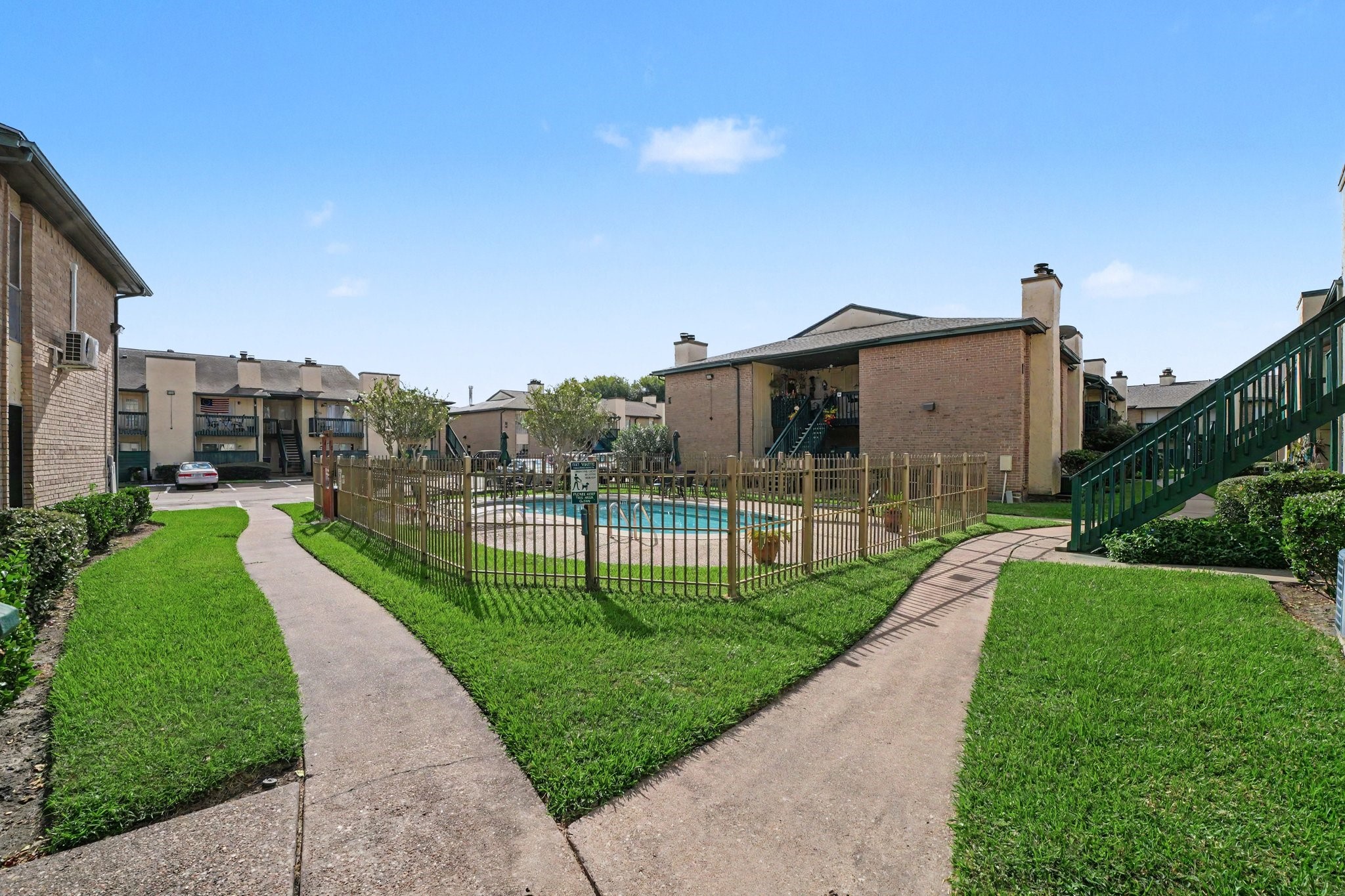 1516 Bay Area Boulevard, #F15, Houston, TX 77058