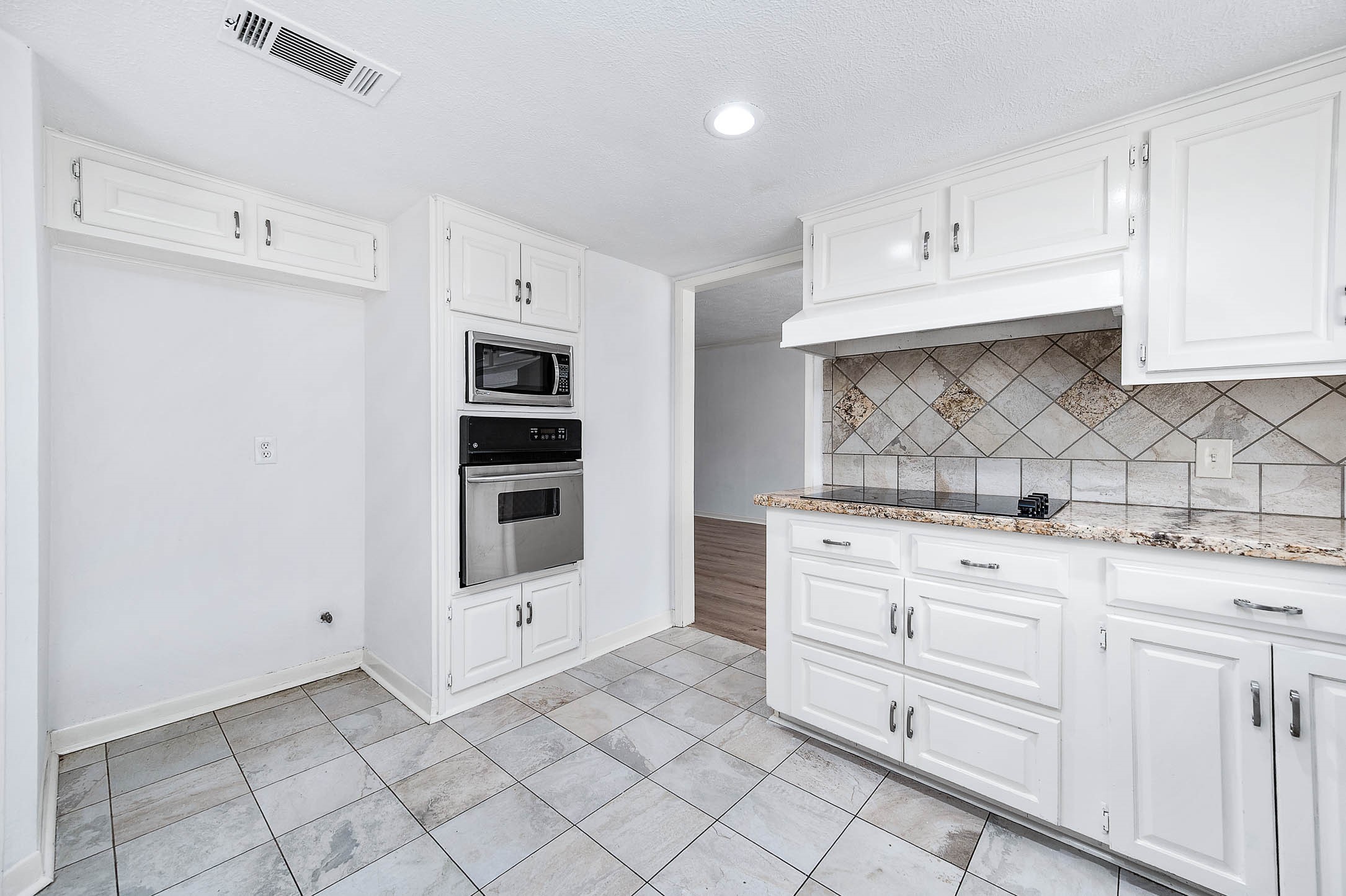 3142 Frontier Drive, Sugar Land, TX 77479