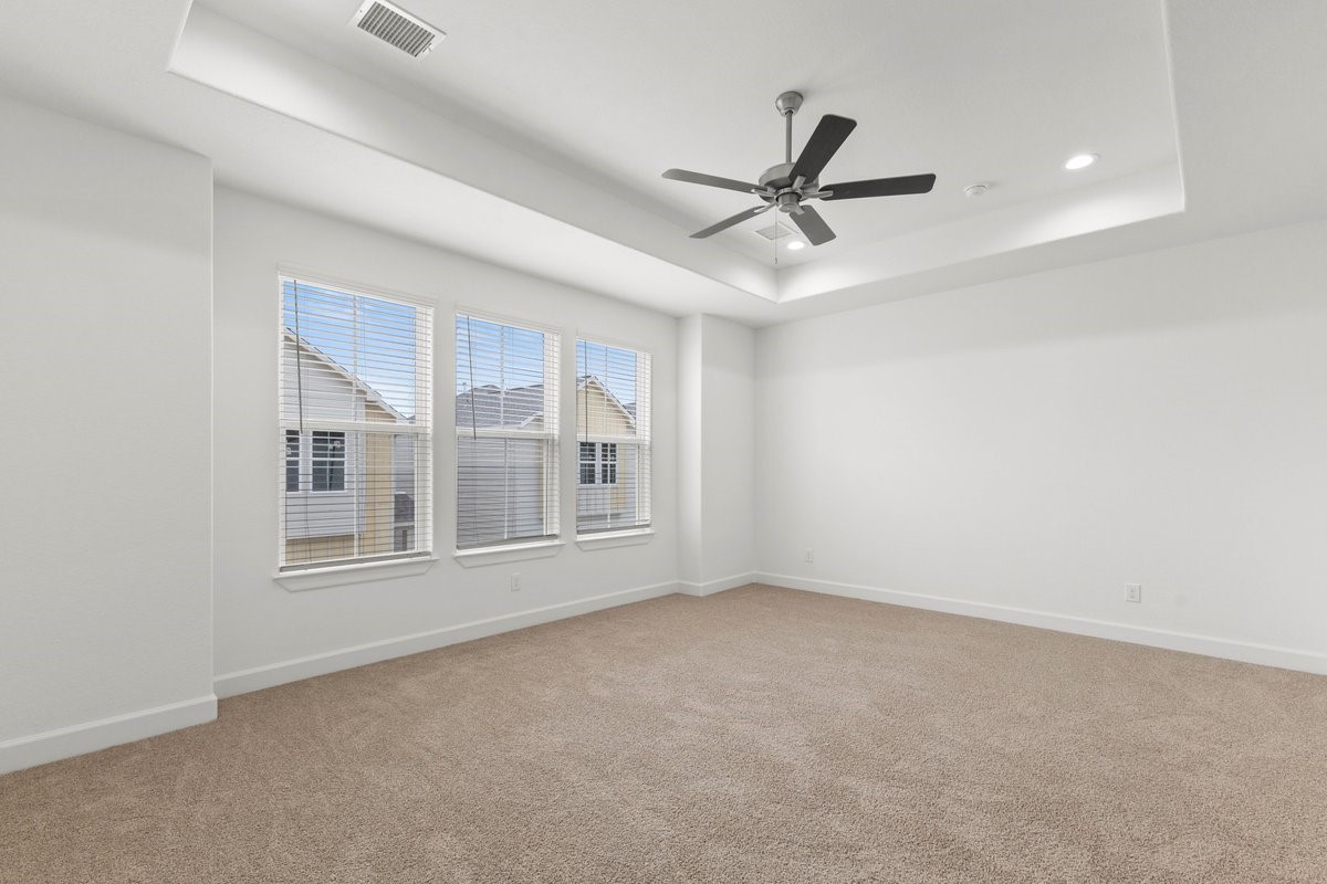 5004 Yesenia Palm Street, Houston, TX 77021