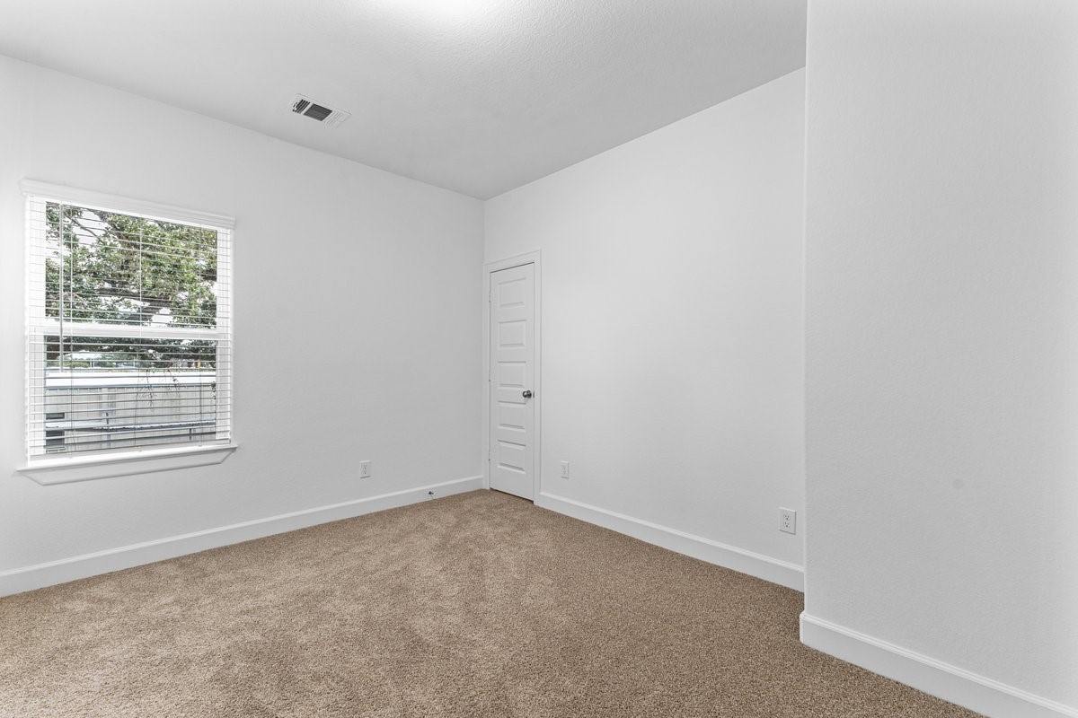 5004 Yesenia Palm Street, Houston, TX 77021