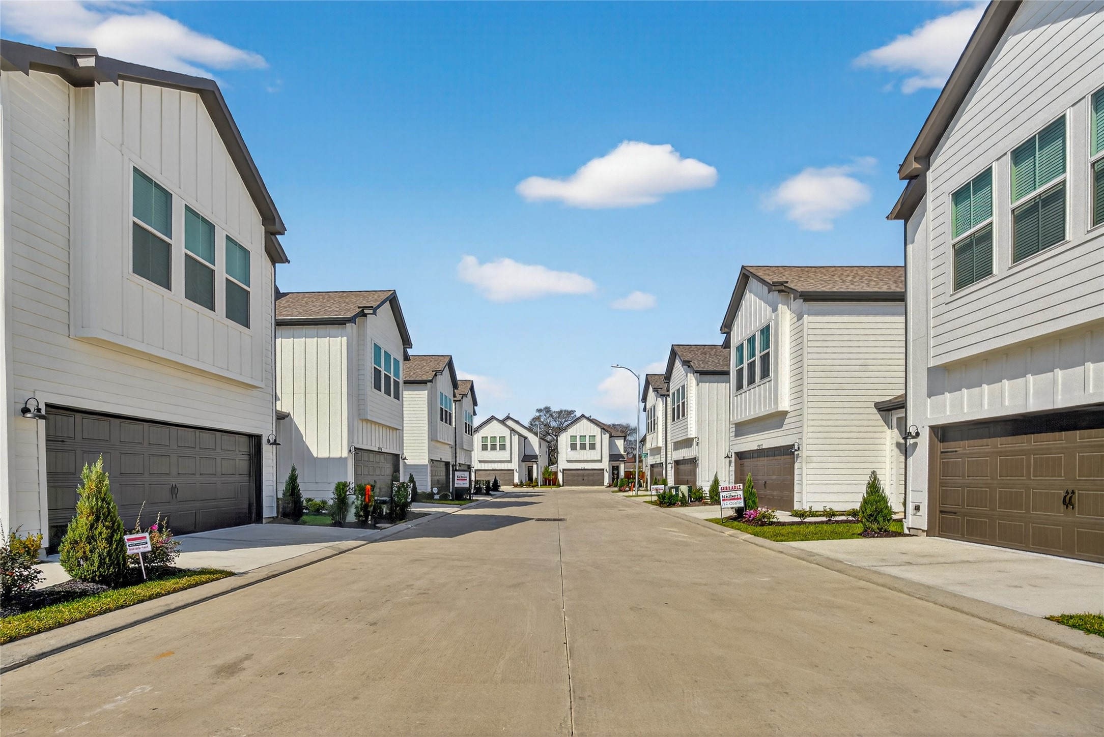 5004 Yesenia Palm Street, Houston, TX 77021