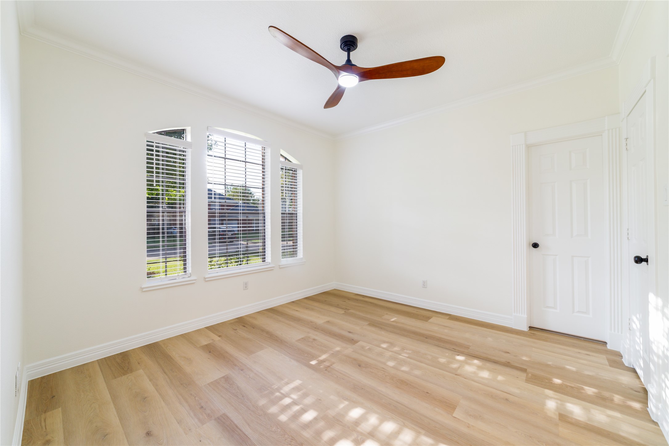 2006 Woodland Drive, Richmond, TX 77406
