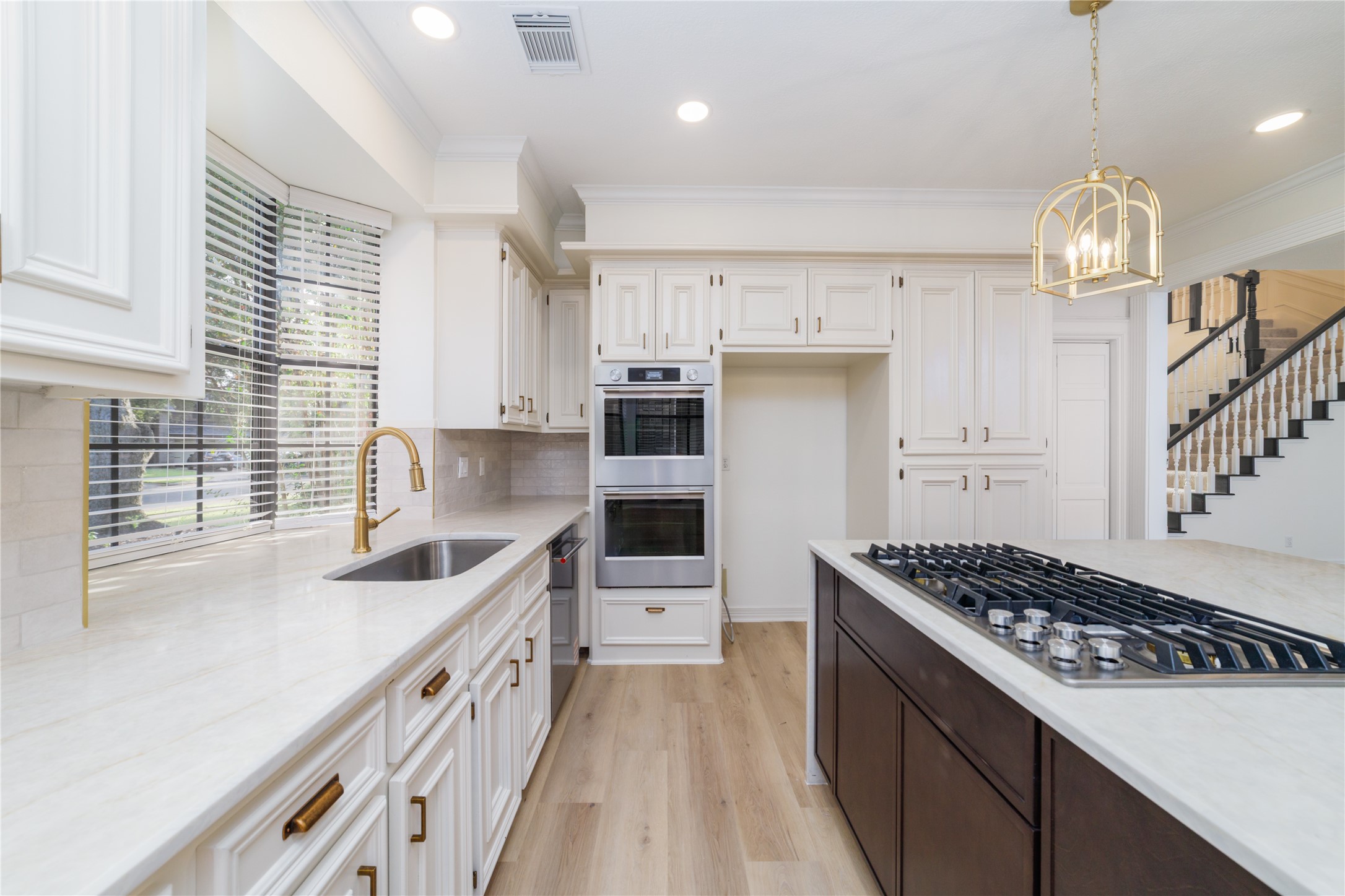 2006 Woodland Drive, Richmond, TX 77406