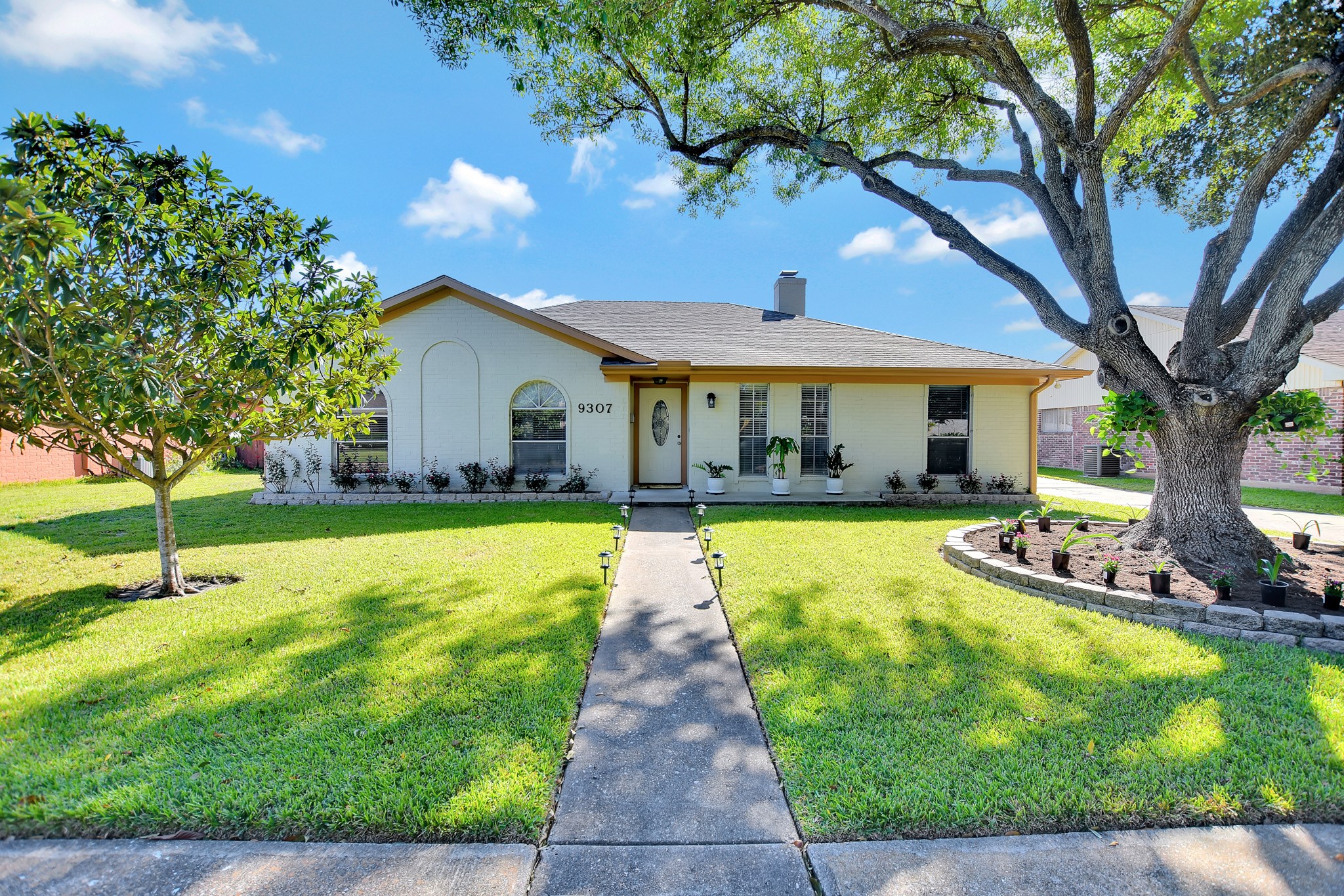 9307 Stroud Drive, Houston, TX 77036 9307 Stroud Drive, Houston, TX 77036