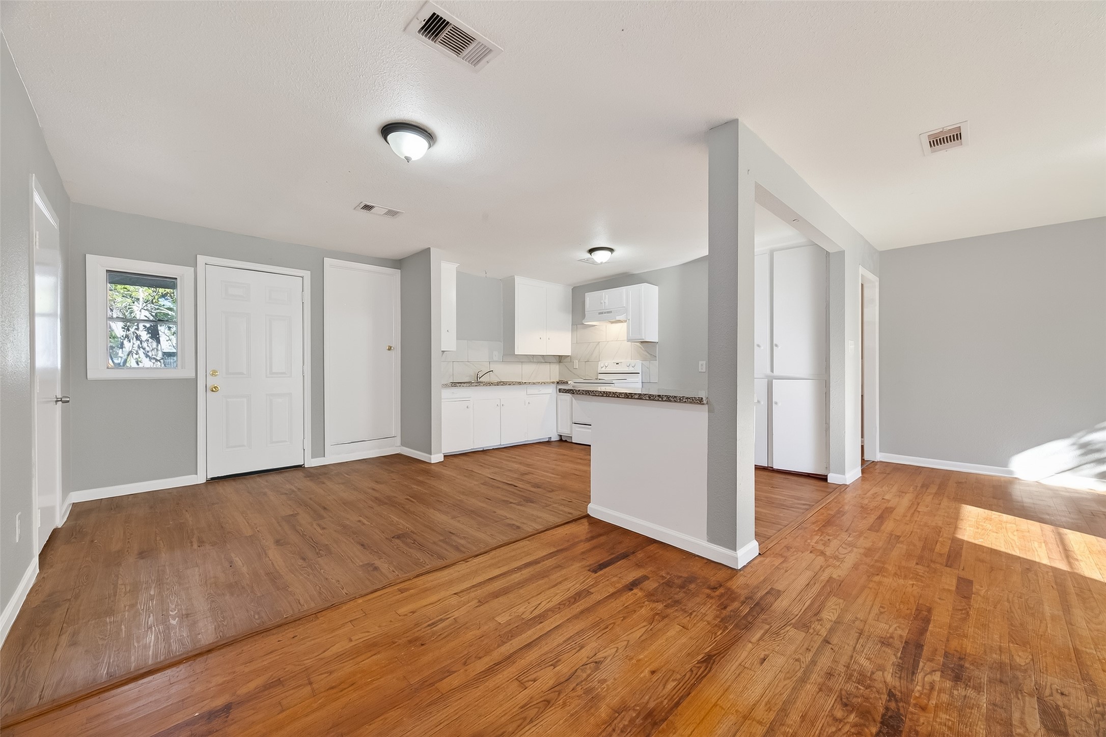 6127 Beldart Street, Houston, TX 77033