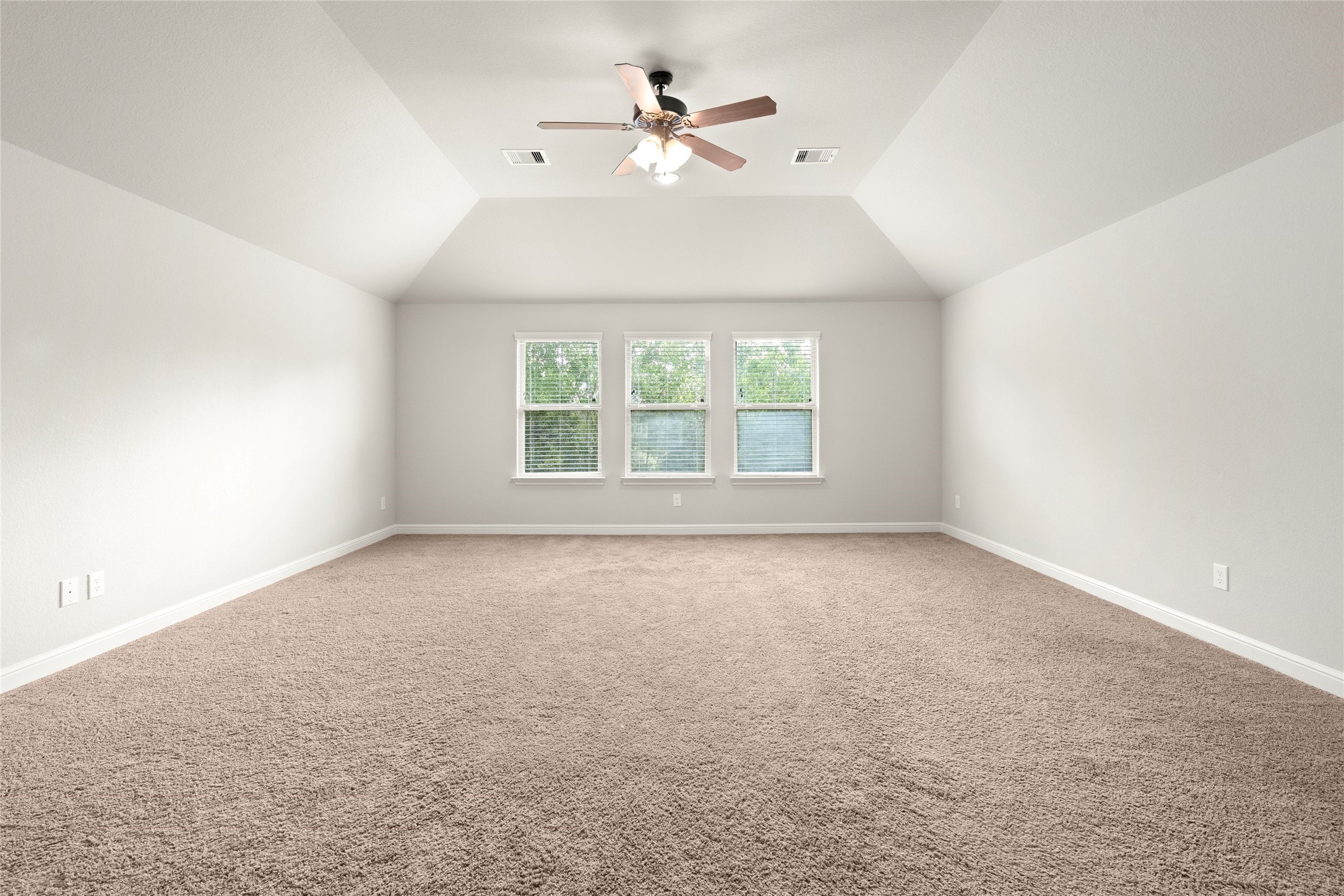 Open concept upstairs game room, massive for all your ideas!