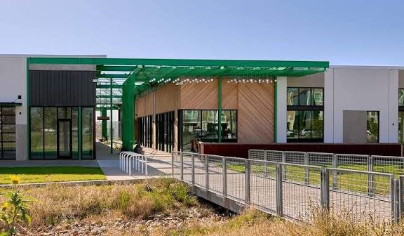 TRAILS NEARRBY seamlessly connecting you to downtown and White Oak Bayou, right near the lively Sawyer Heights and Target.