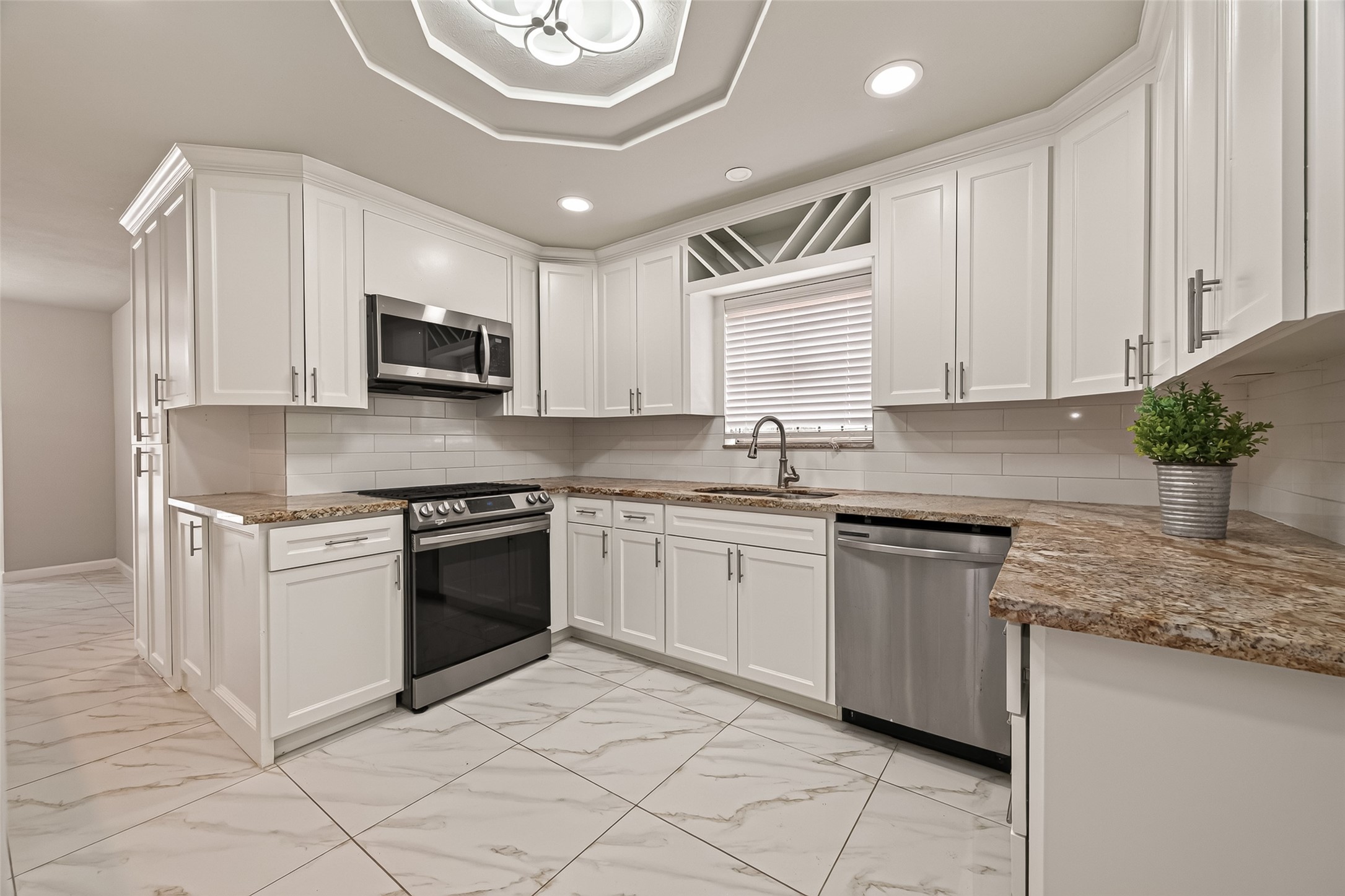 5207 Bent Bough Lane, Houston, TX 77088