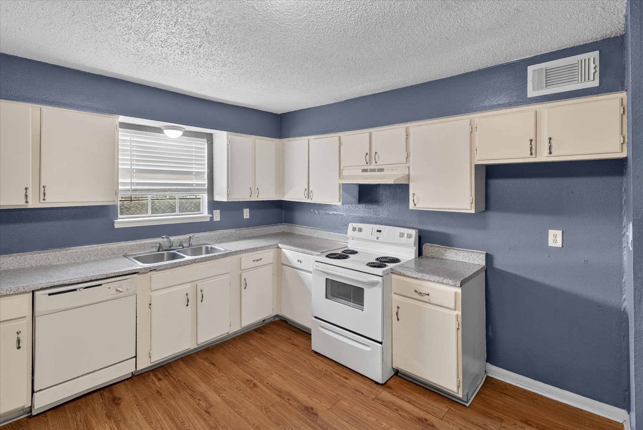 2311 71st Street, #206, Galveston, TX 77551