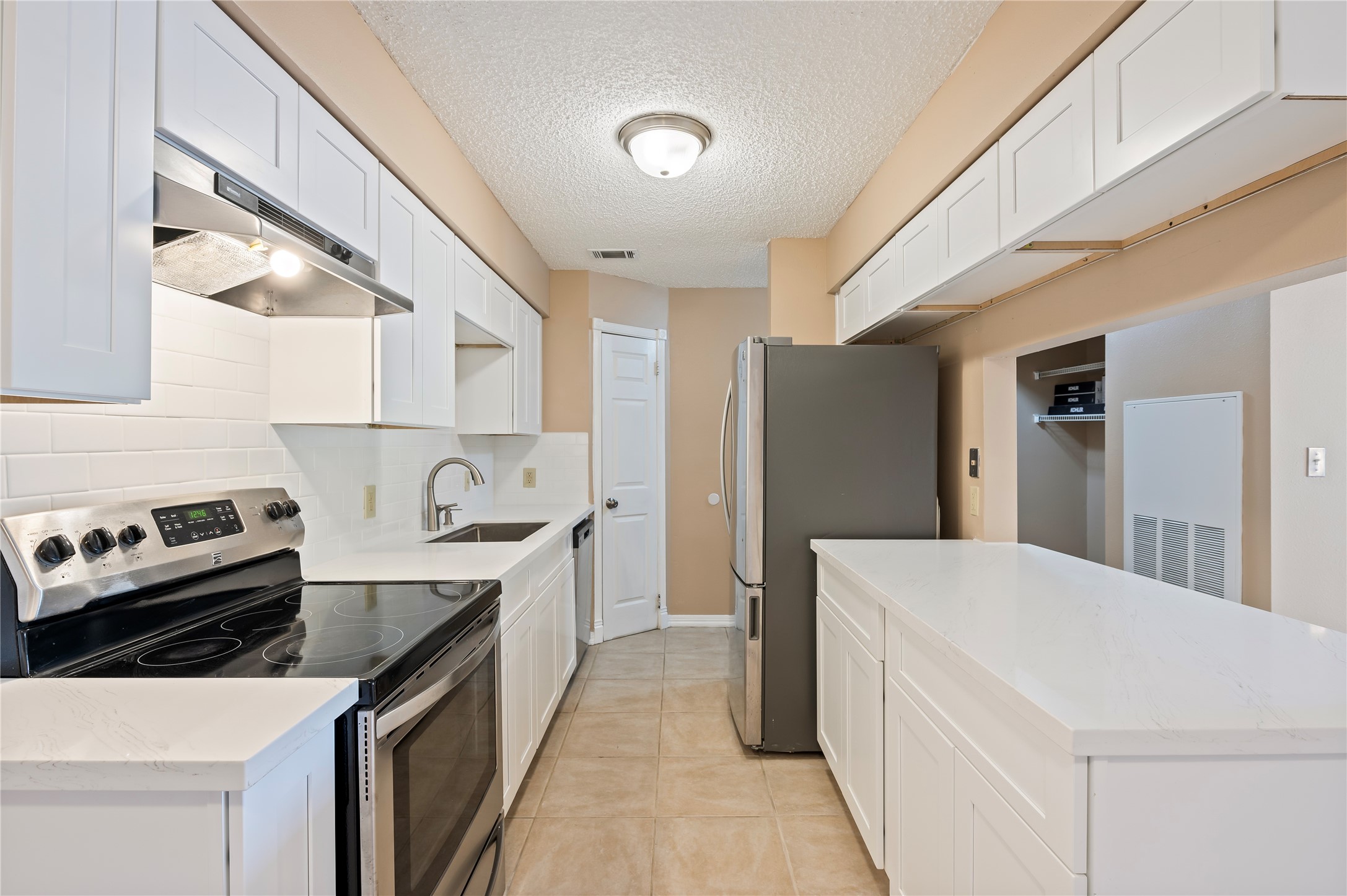Open Kitchen