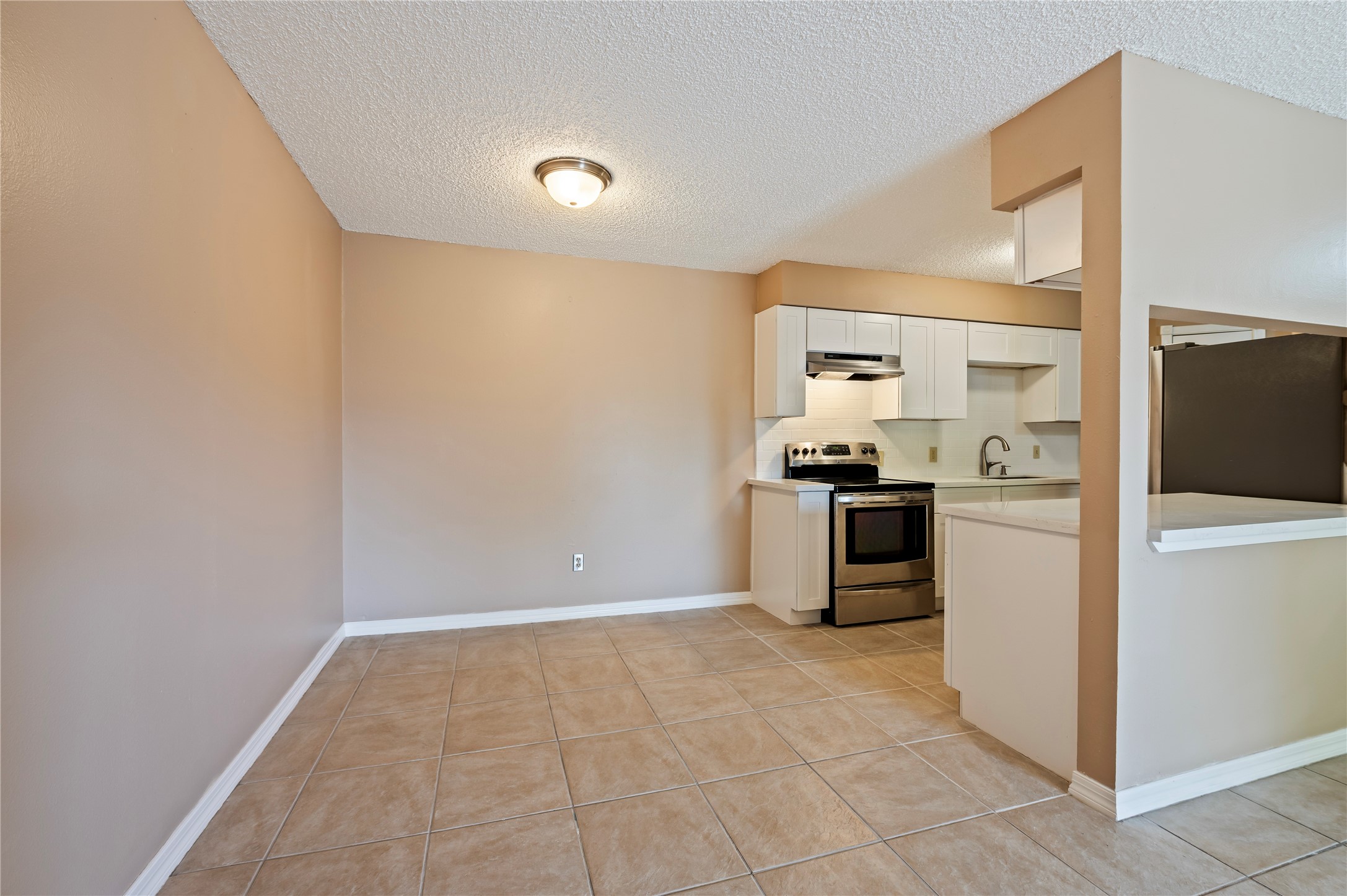 2501 Gulf Freeway, #6A, Dickinson, TX 77539