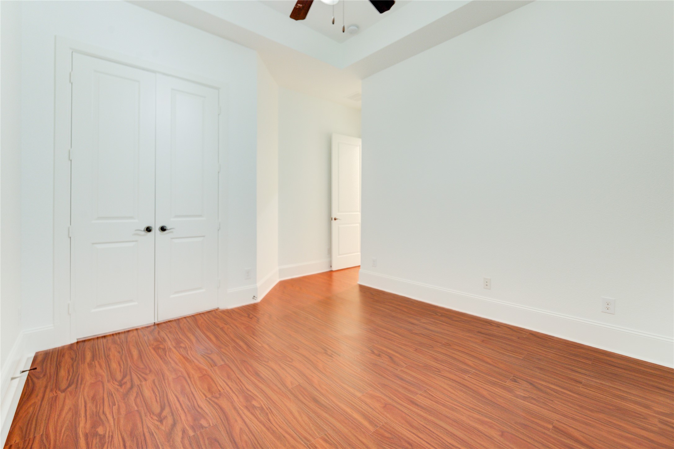 Guest bedroom on first floor with en suite bath. Guest bedroom on first floor with en suite bath.