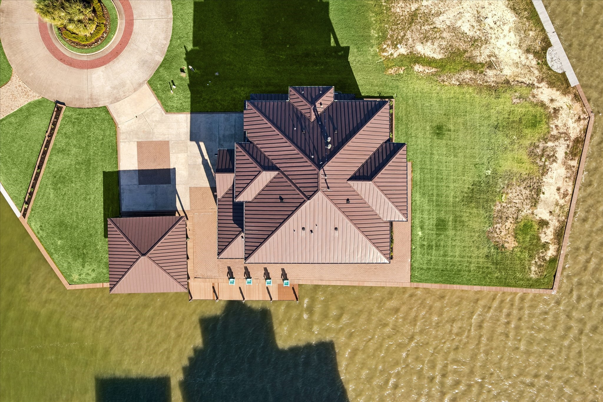 1 Water Key, Hitchcock, TX 77563