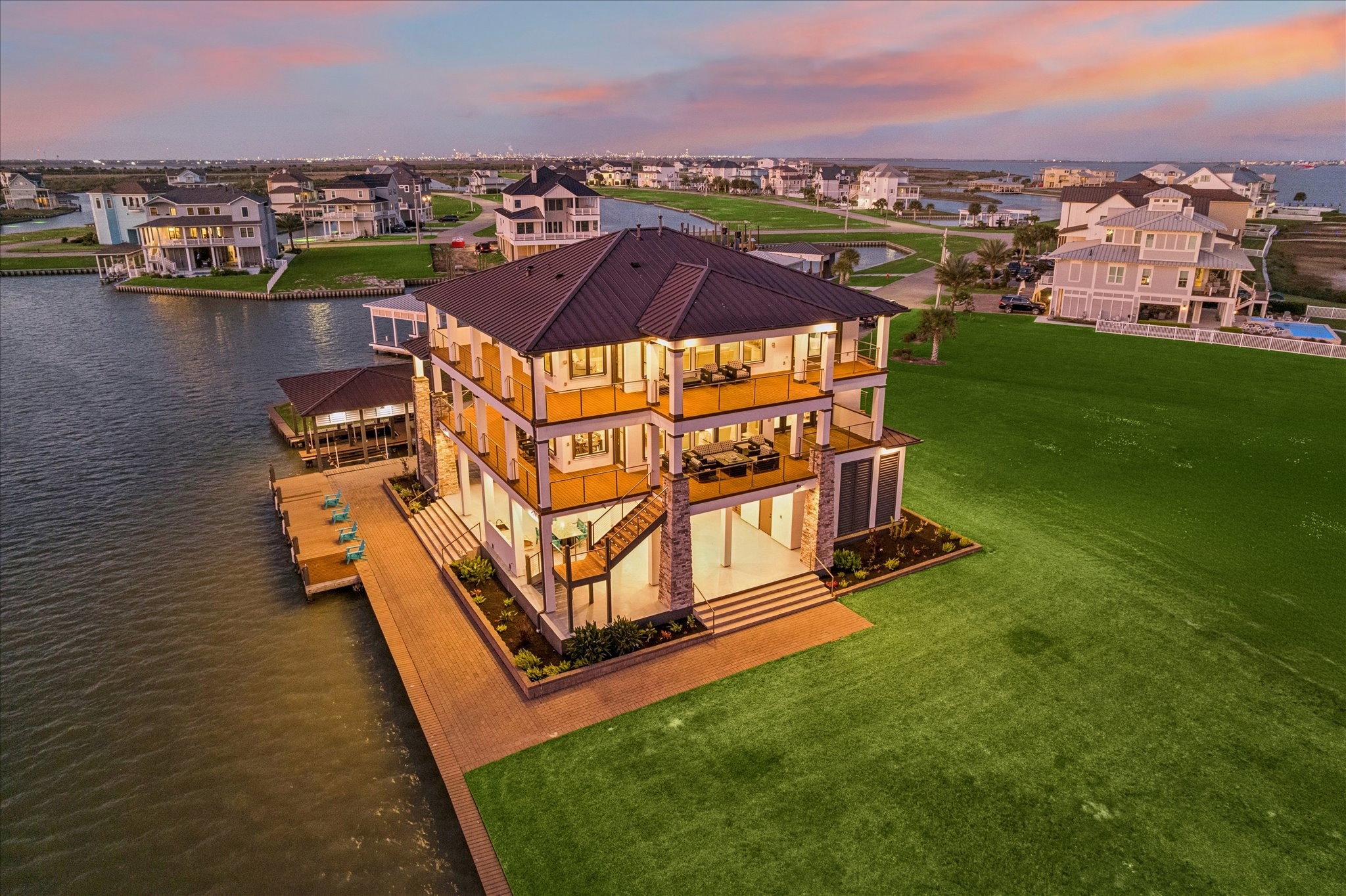 Situated on a premier cul-de-sac point homesite, this property captures sweeping, unobstructed views of West Galveston Bay. Its unique positioning offers enhanced privacy and direct water access, creating a front-row seat to coastal sunsets and open bay vistas