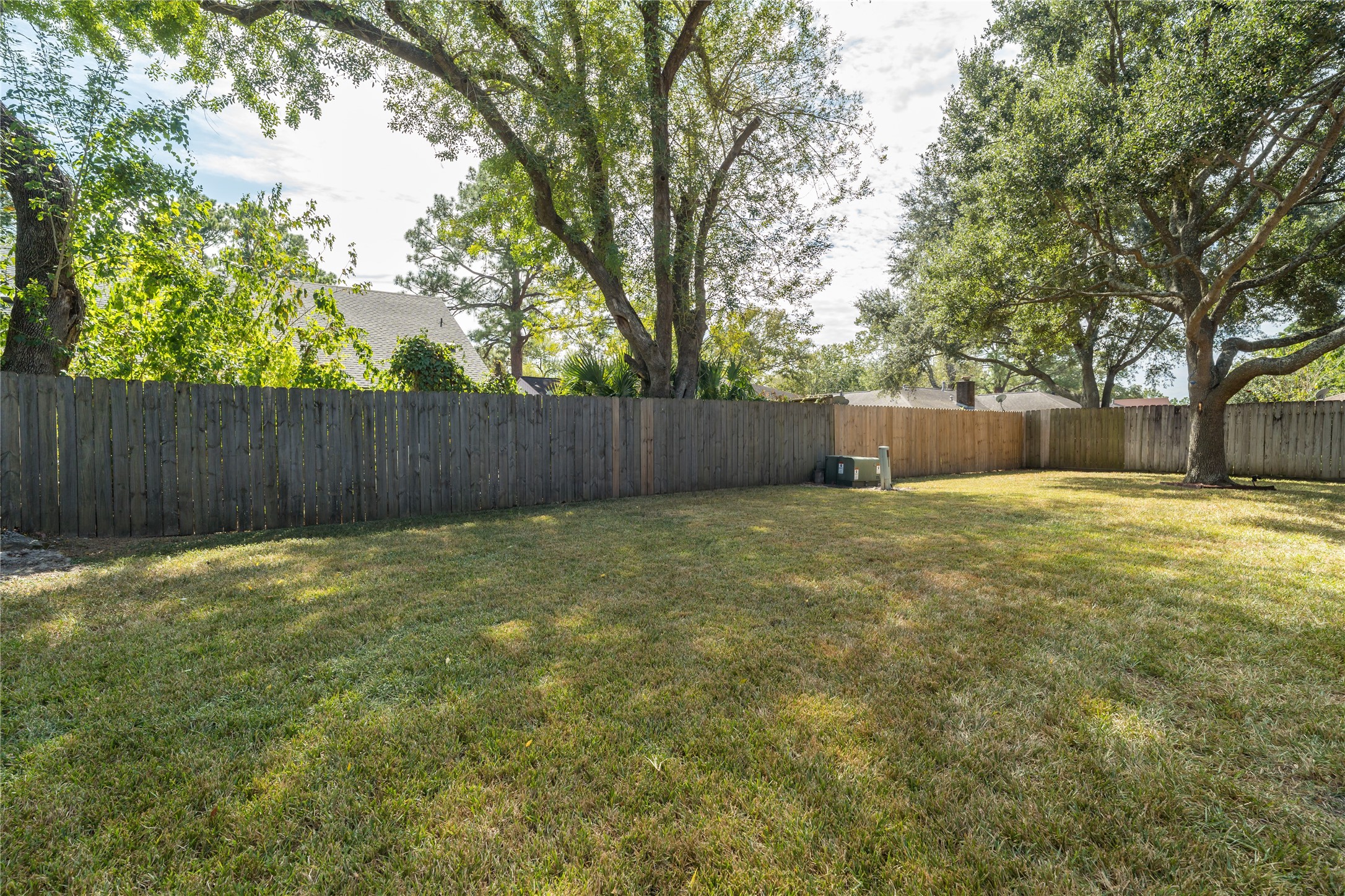 15826 Parksley Drive, Houston, TX 77059