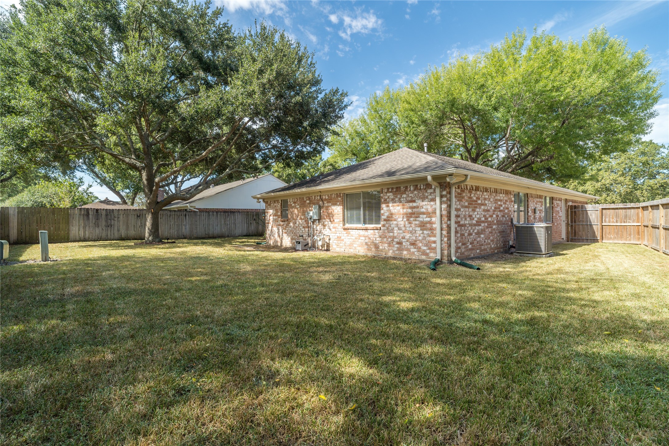 15826 Parksley Drive, Houston, TX 77059
