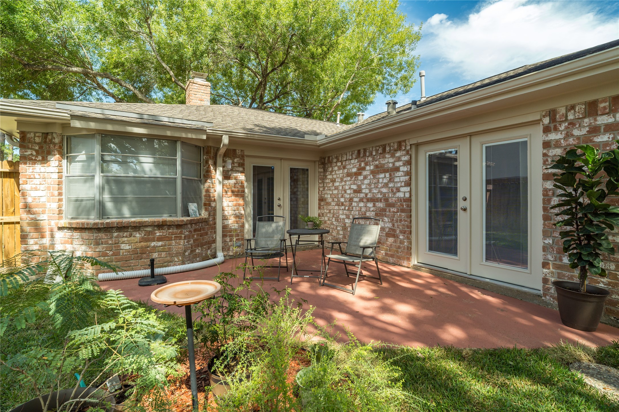 15826 Parksley Drive, Houston, TX 77059