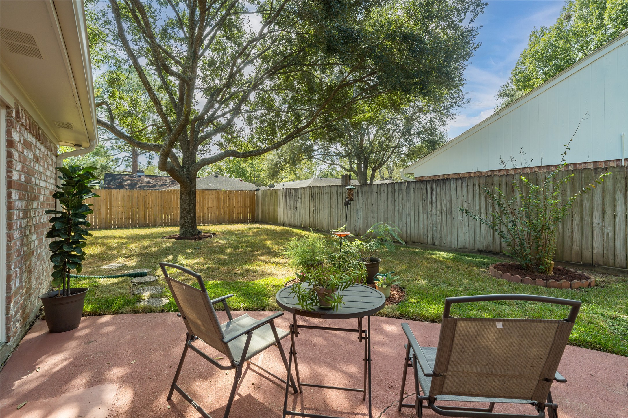 15826 Parksley Drive, Houston, TX 77059