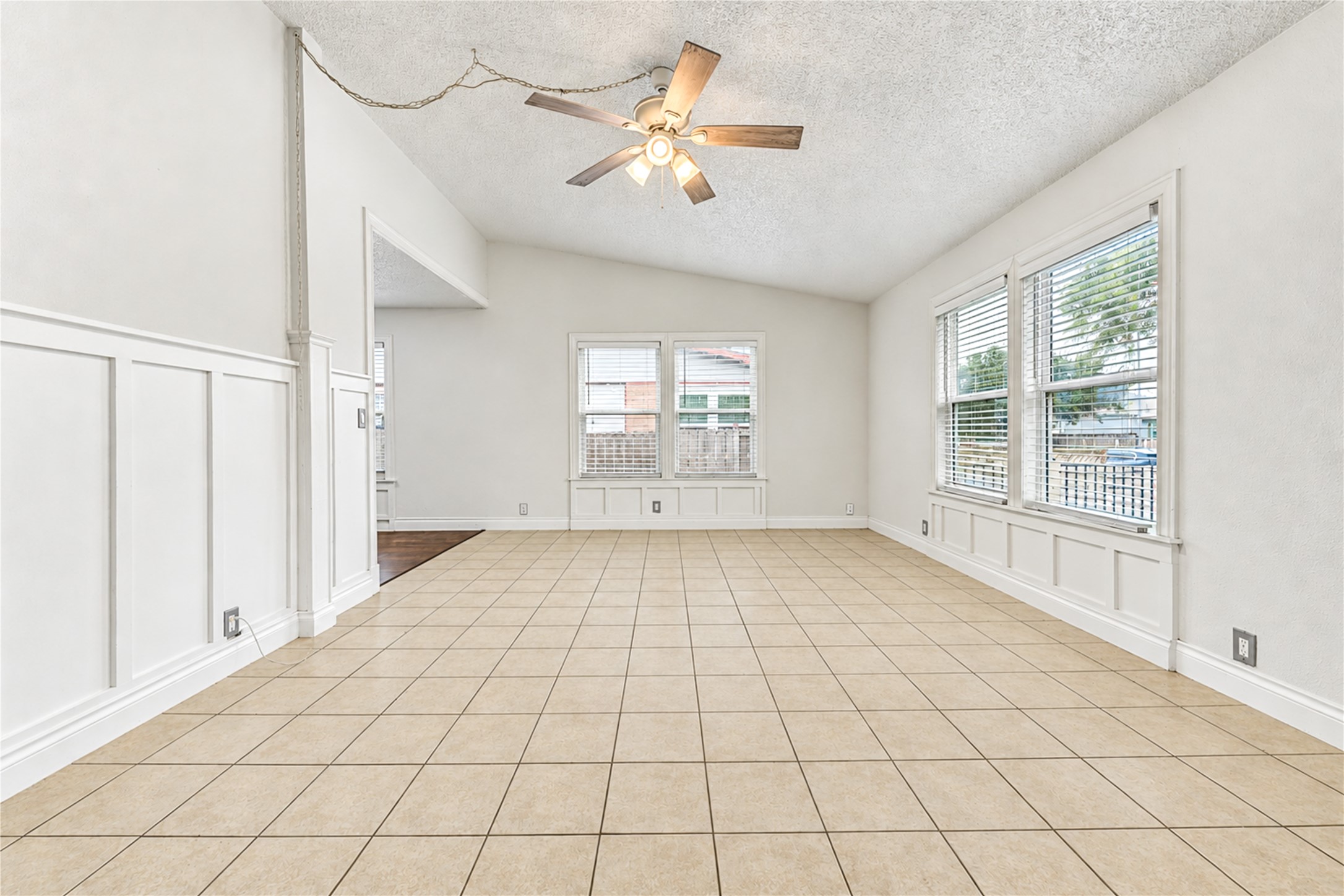 5 Carol Court, #B, Brookshire, TX 77423